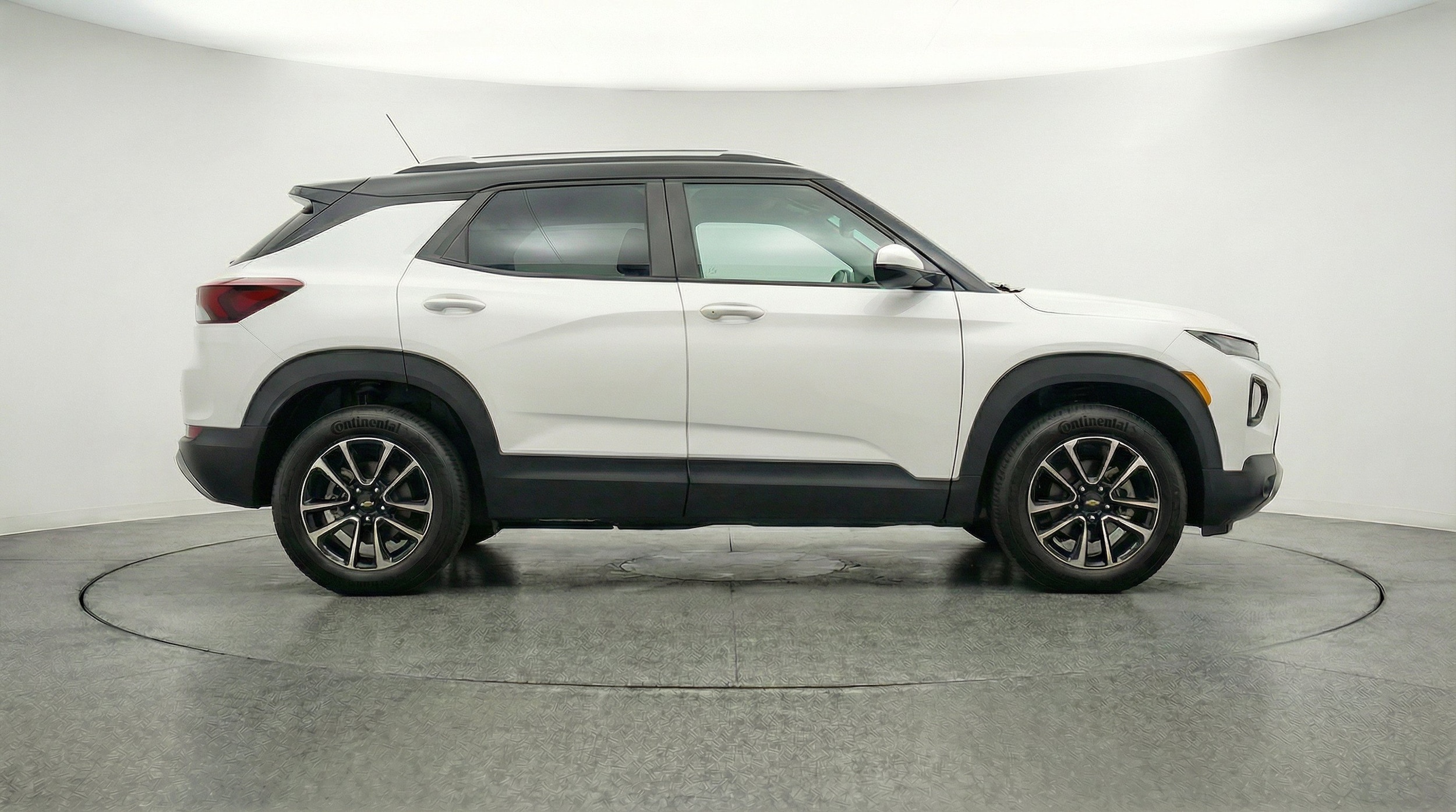 Thumbnail: 2025 Chevrolet TrailBlazer - 11