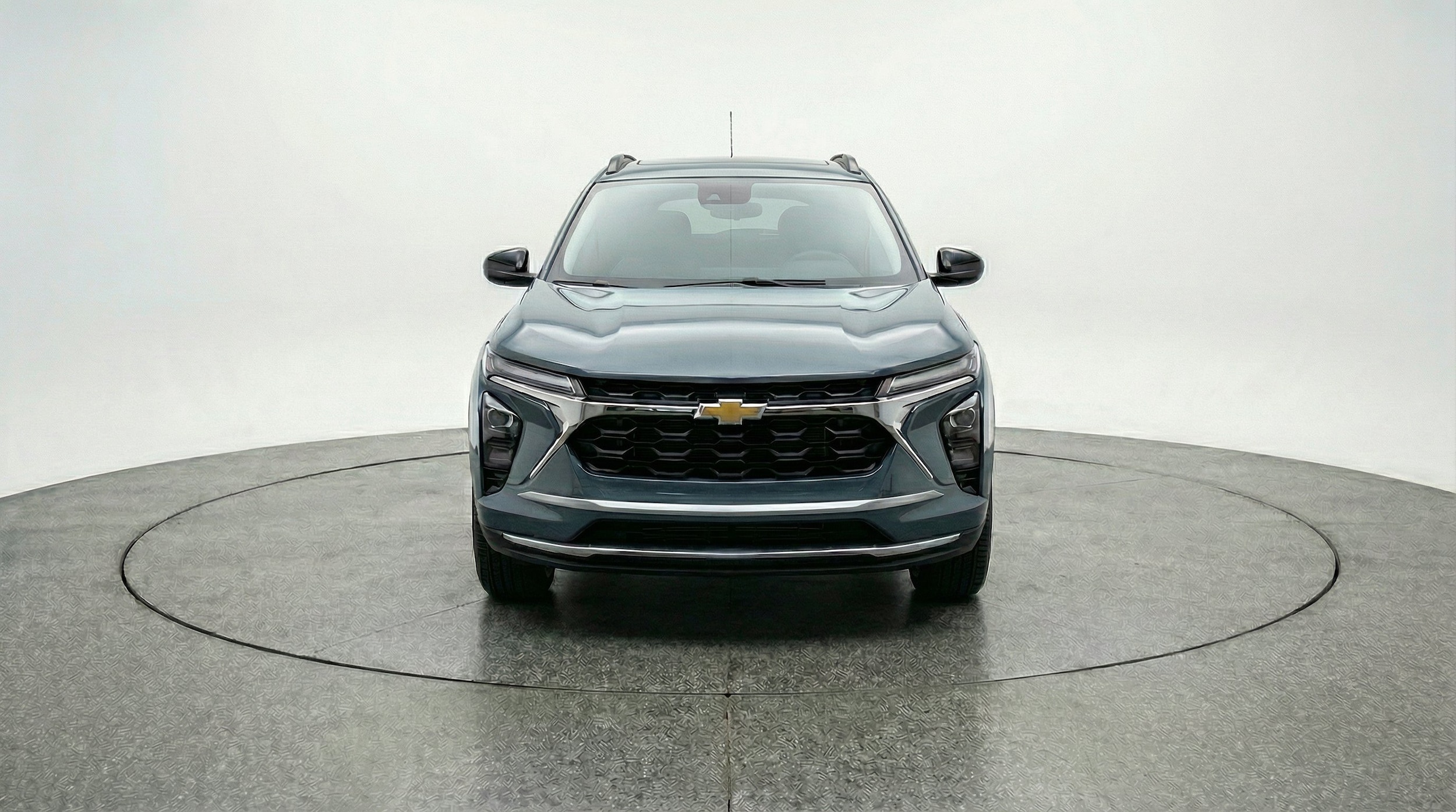 Thumbnail: 2025 Chevrolet Trax - 2