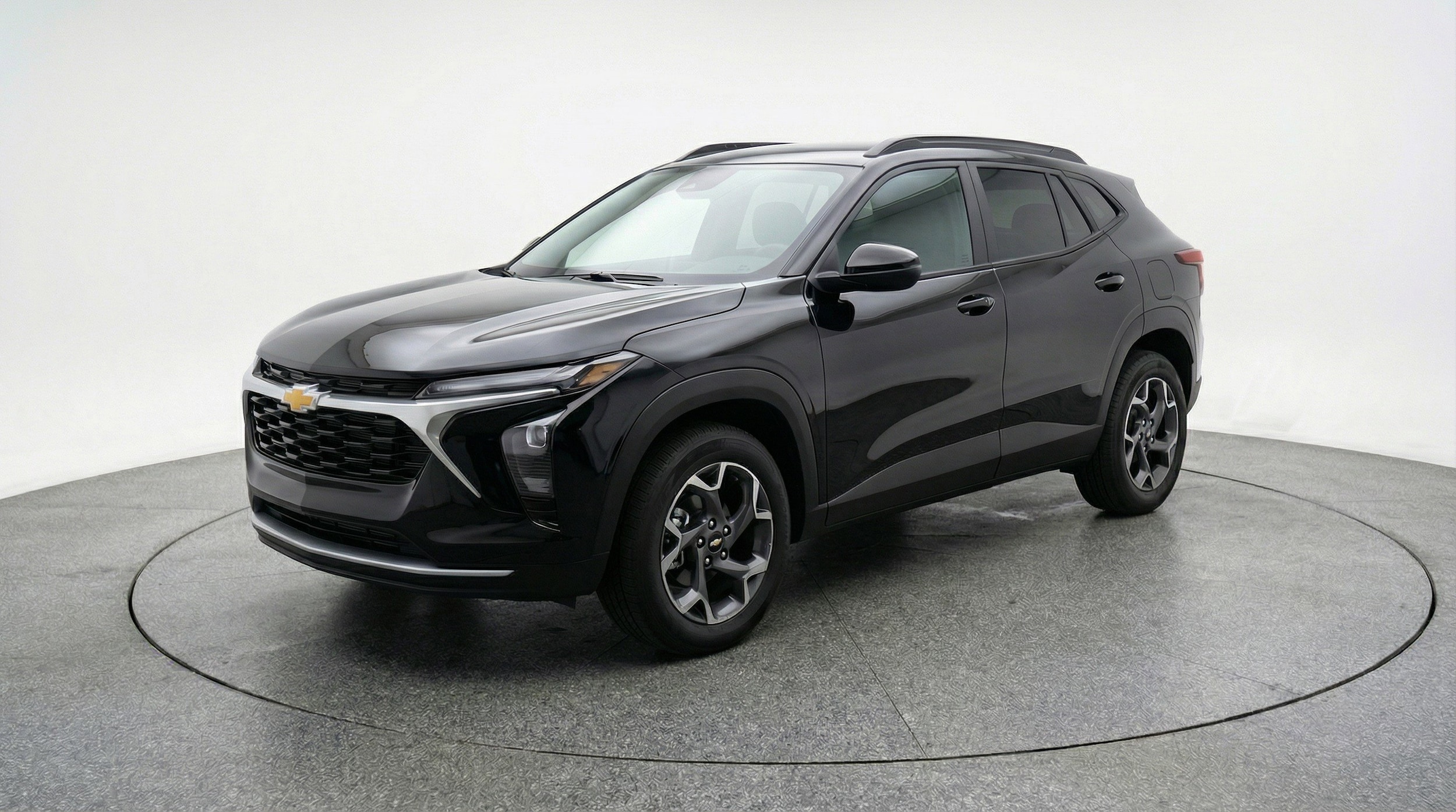 Thumbnail: 2025 Chevrolet Trax - 3