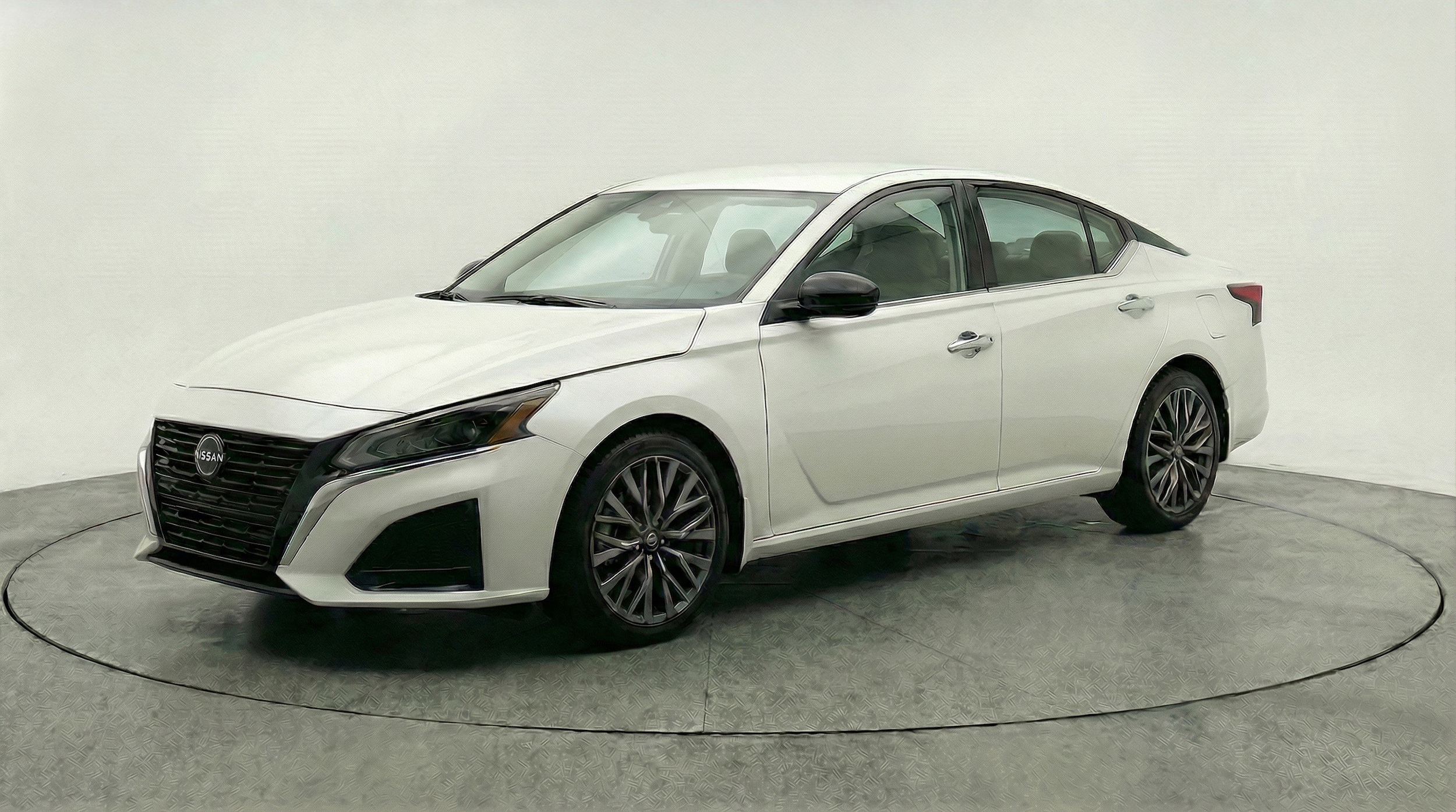 Thumbnail: 2025 Nissan Altima - 3