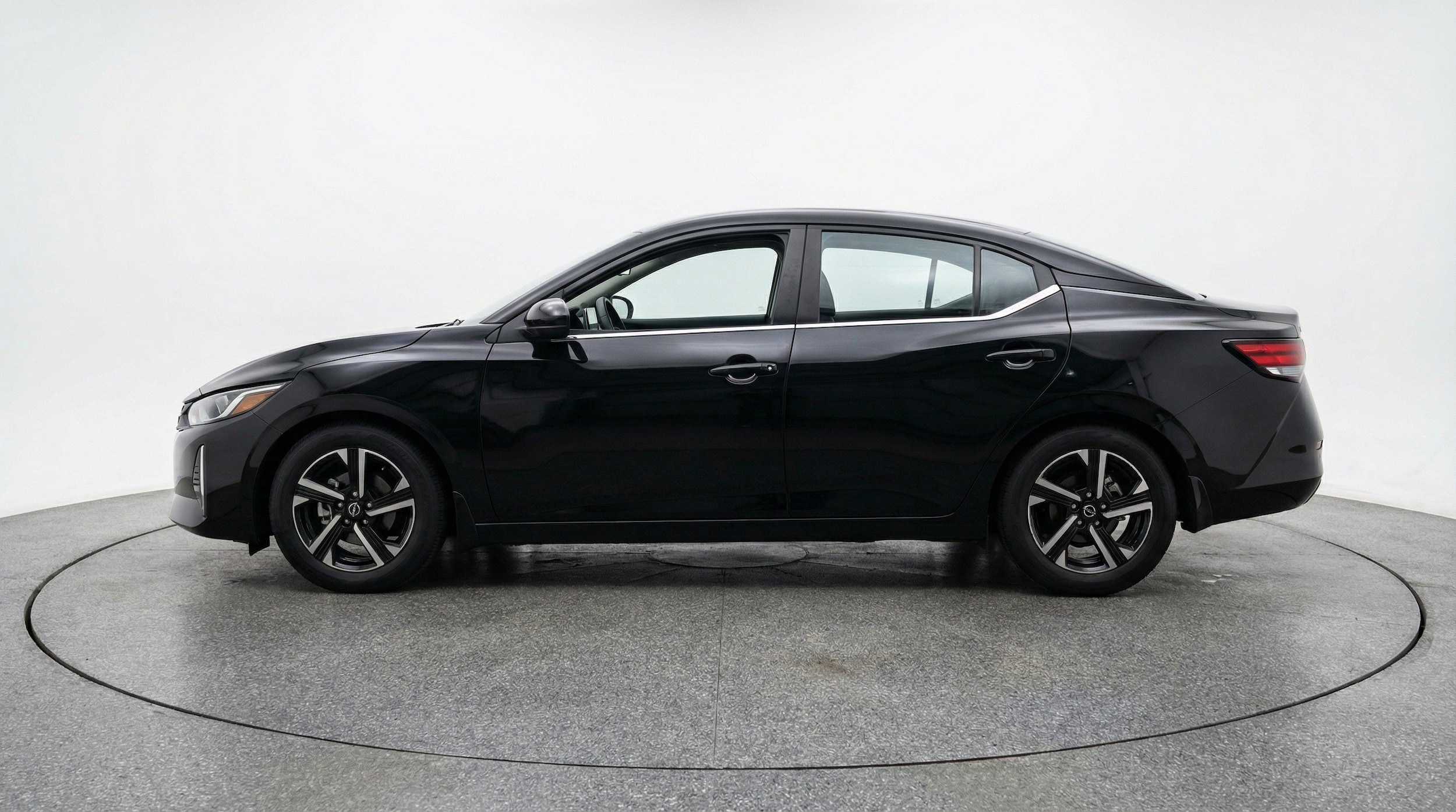 Thumbnail: 2025 Nissan Sentra - 5