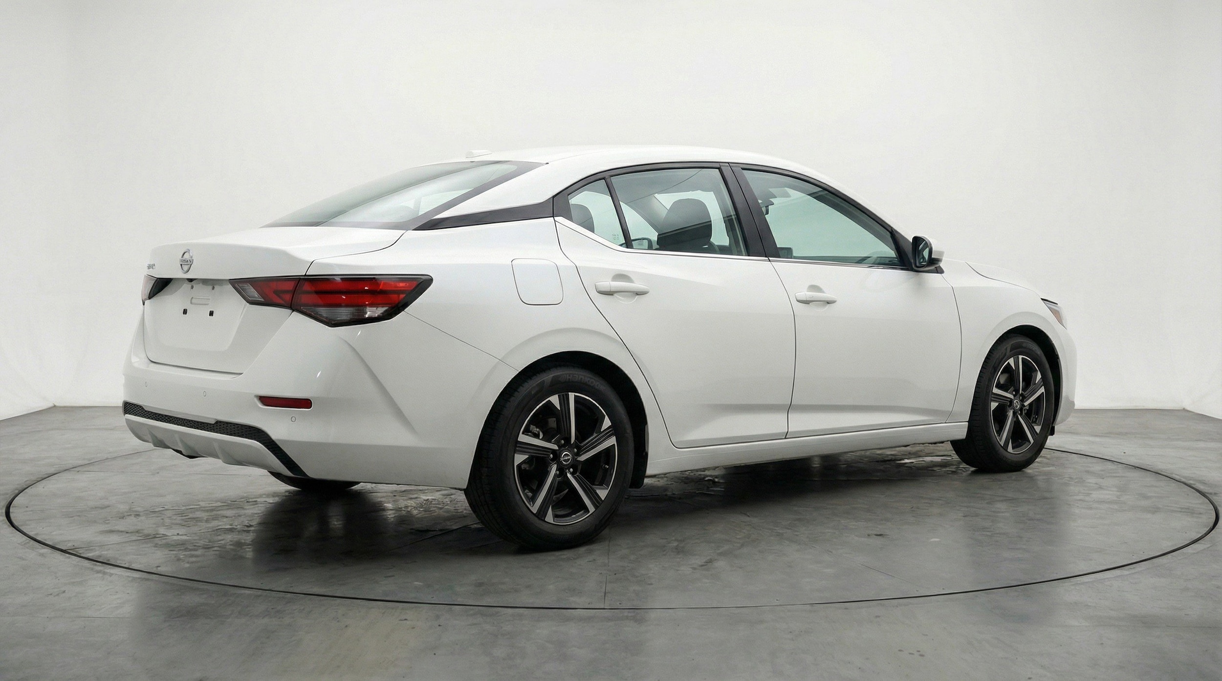 Thumbnail: 2025 Nissan Sentra - 9