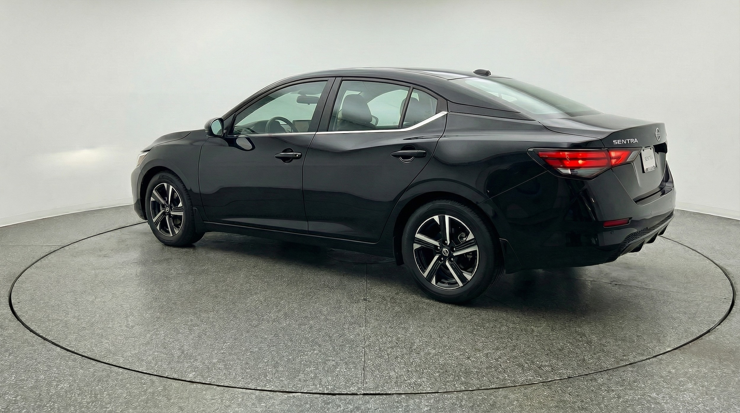 Thumbnail: 2025 Nissan Sentra - 5