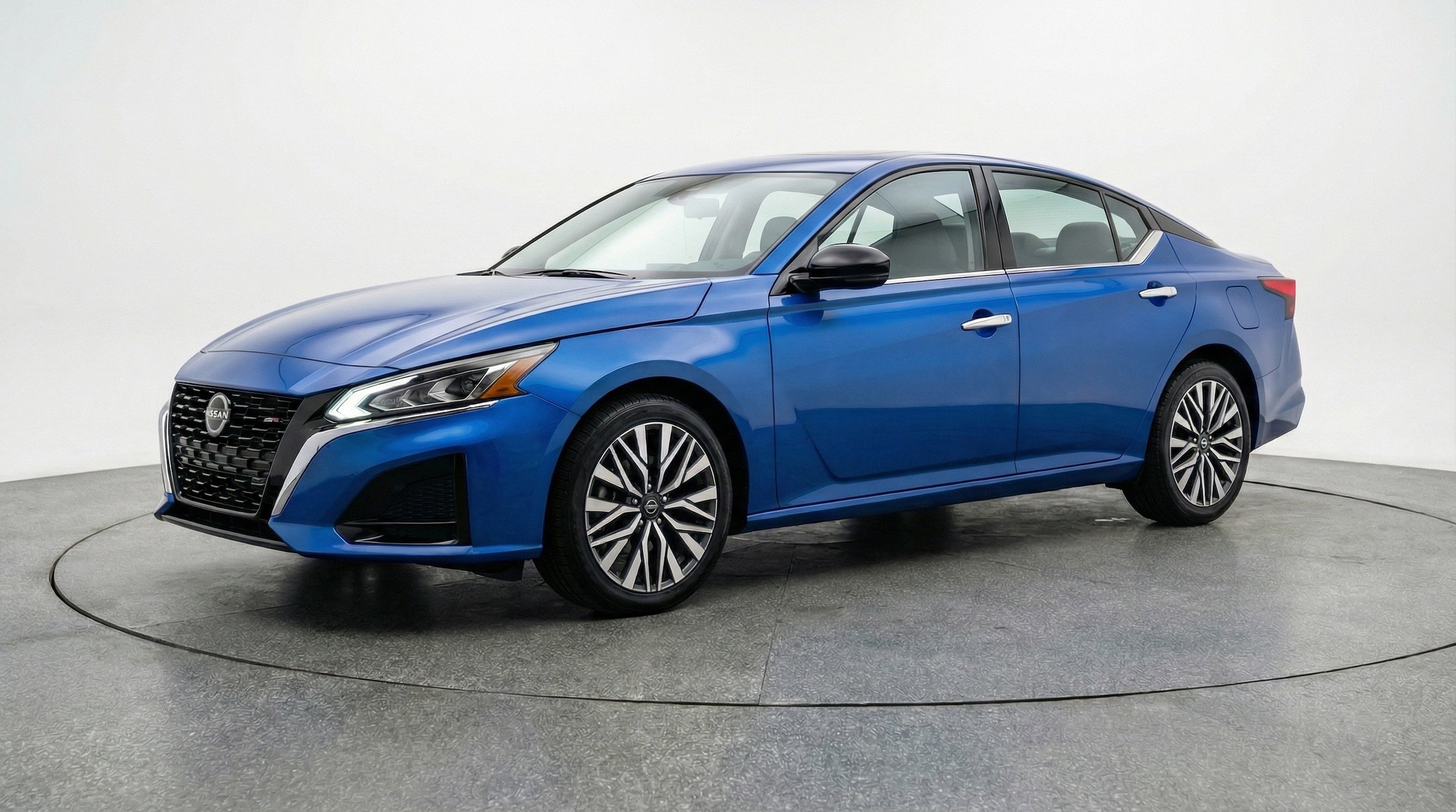 Thumbnail: 2025 Nissan Altima - 3