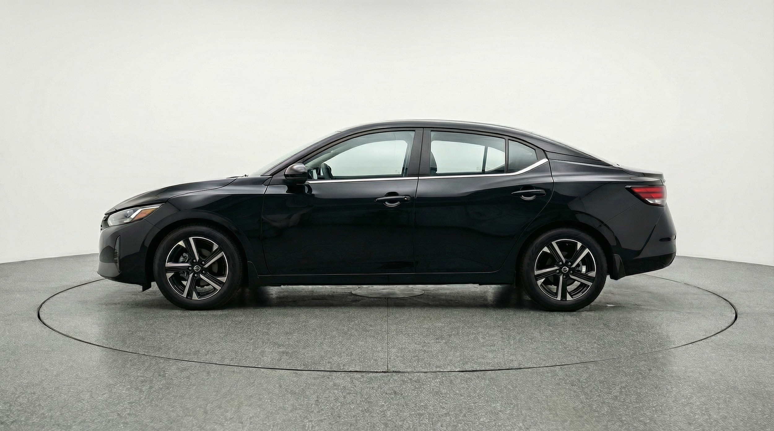 Thumbnail: 2025 Nissan Sentra - 4