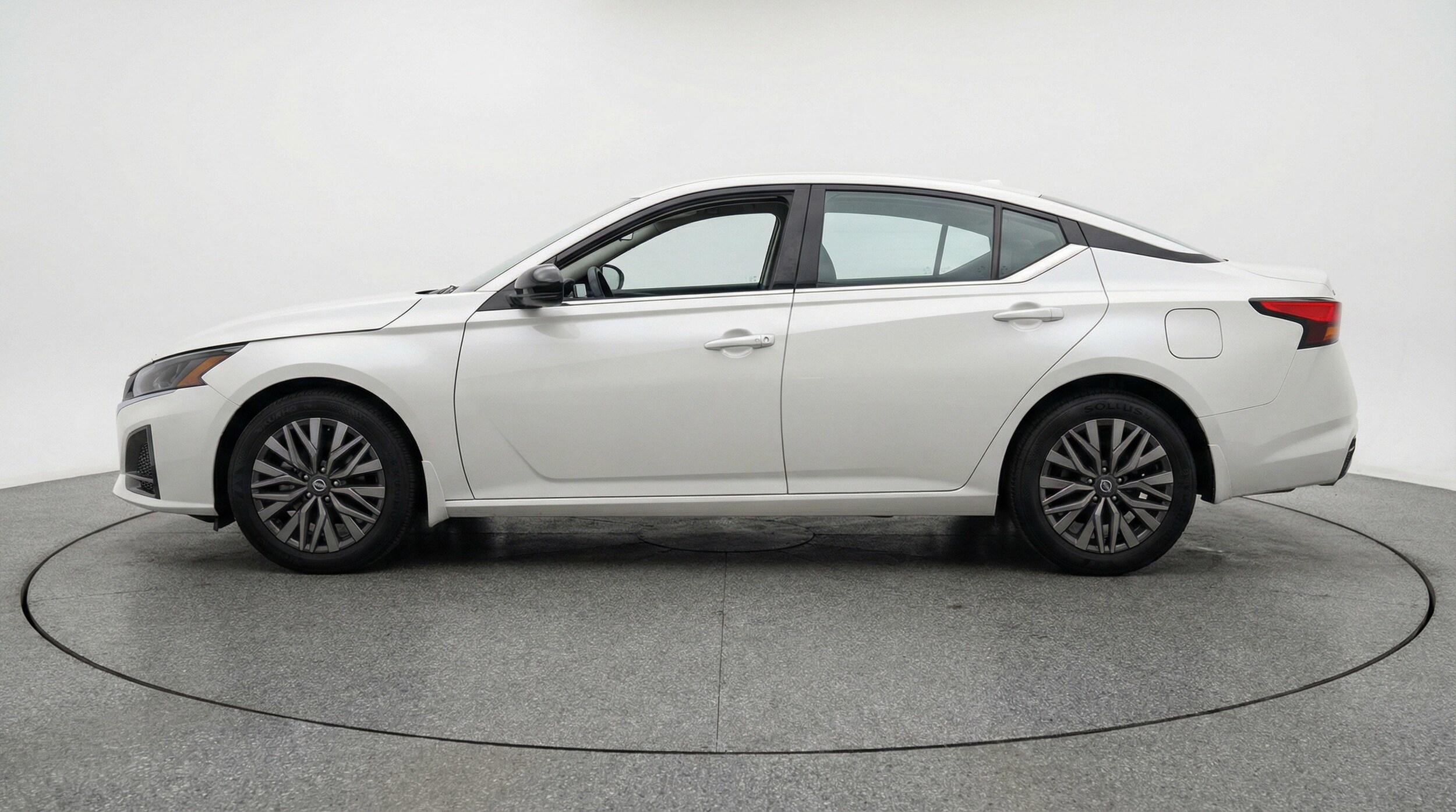 Thumbnail: 2025 Nissan Altima - 5