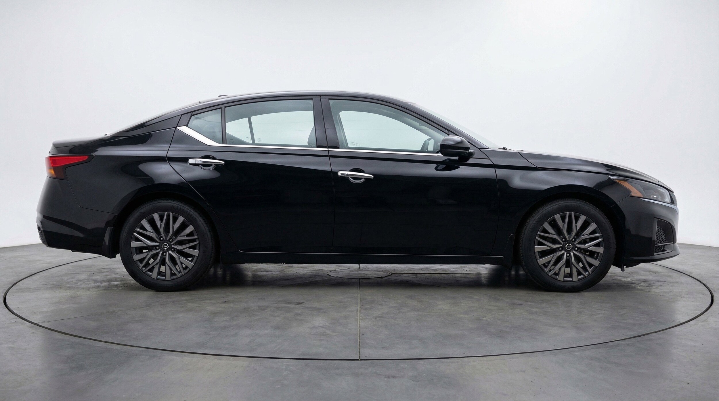 Thumbnail: 2025 Nissan Altima - 11