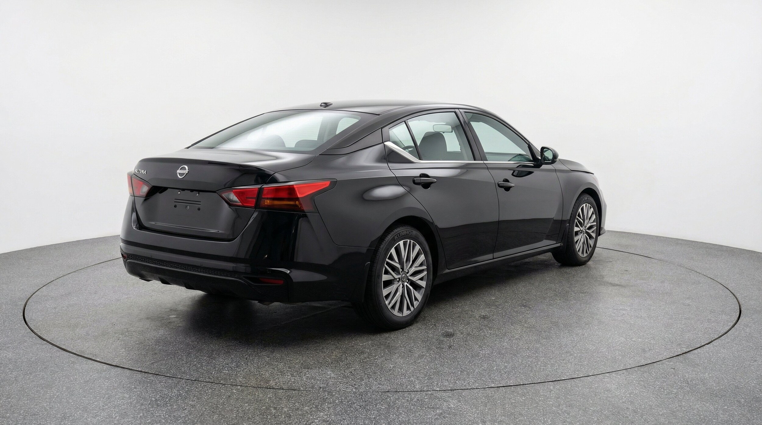 Thumbnail: 2025 Nissan Altima - 9