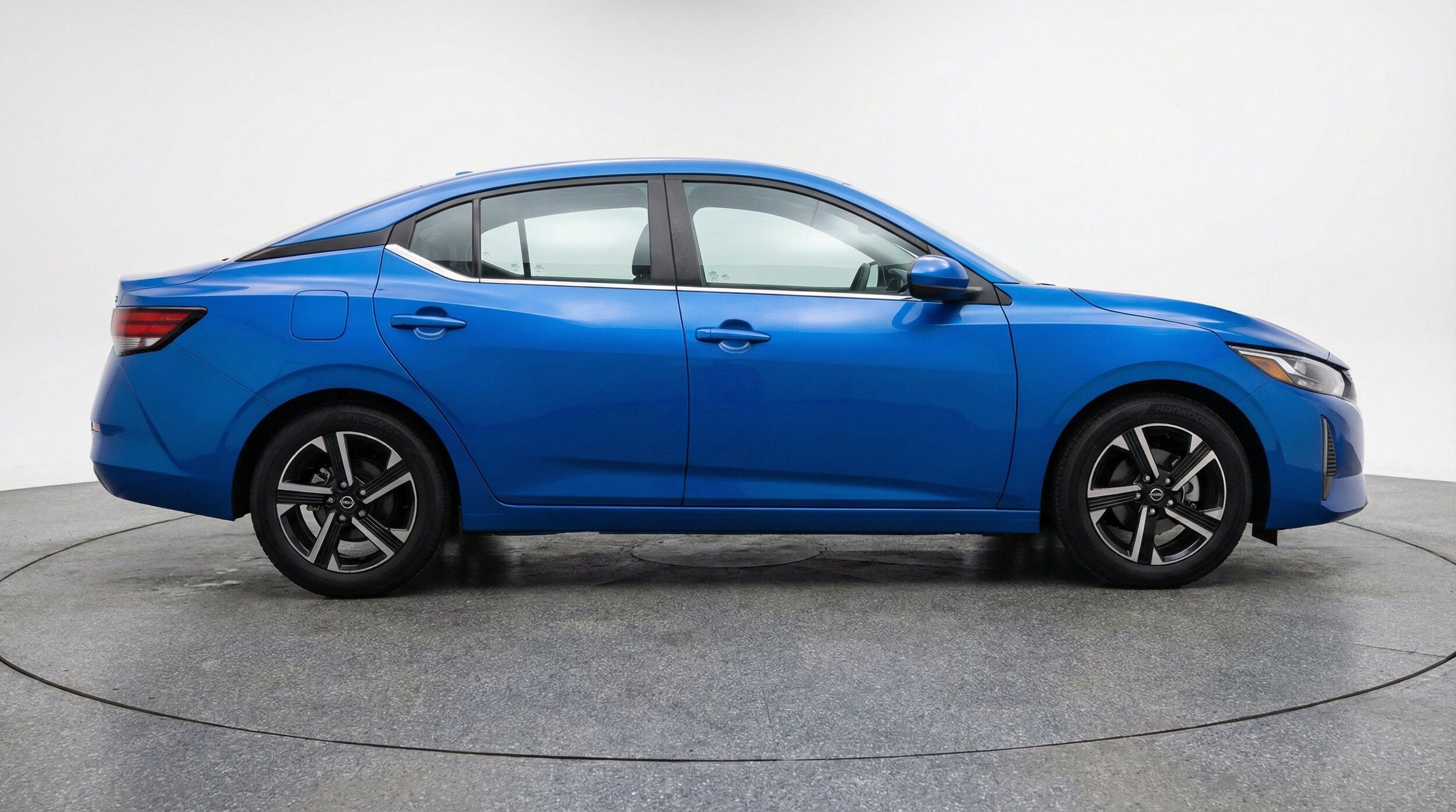 Thumbnail: 2025 Nissan Sentra - 10