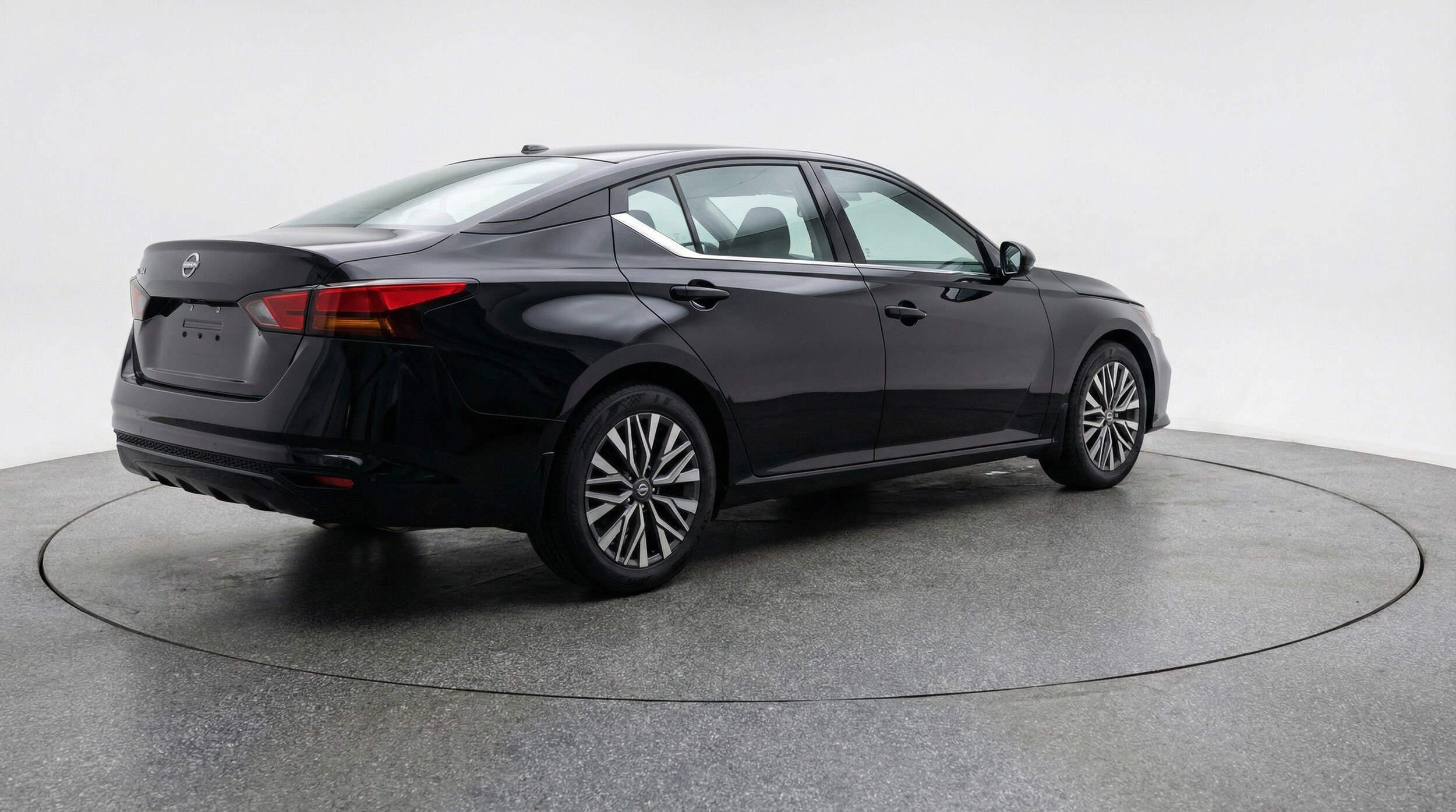 Thumbnail: 2025 Nissan Altima - 9
