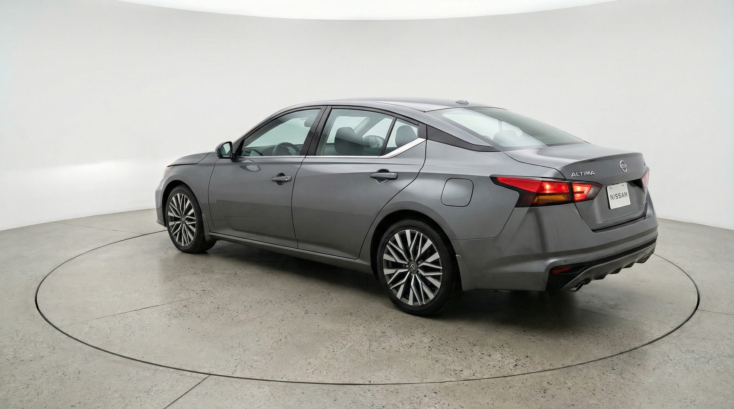 Thumbnail: 2025 Nissan Altima - 5