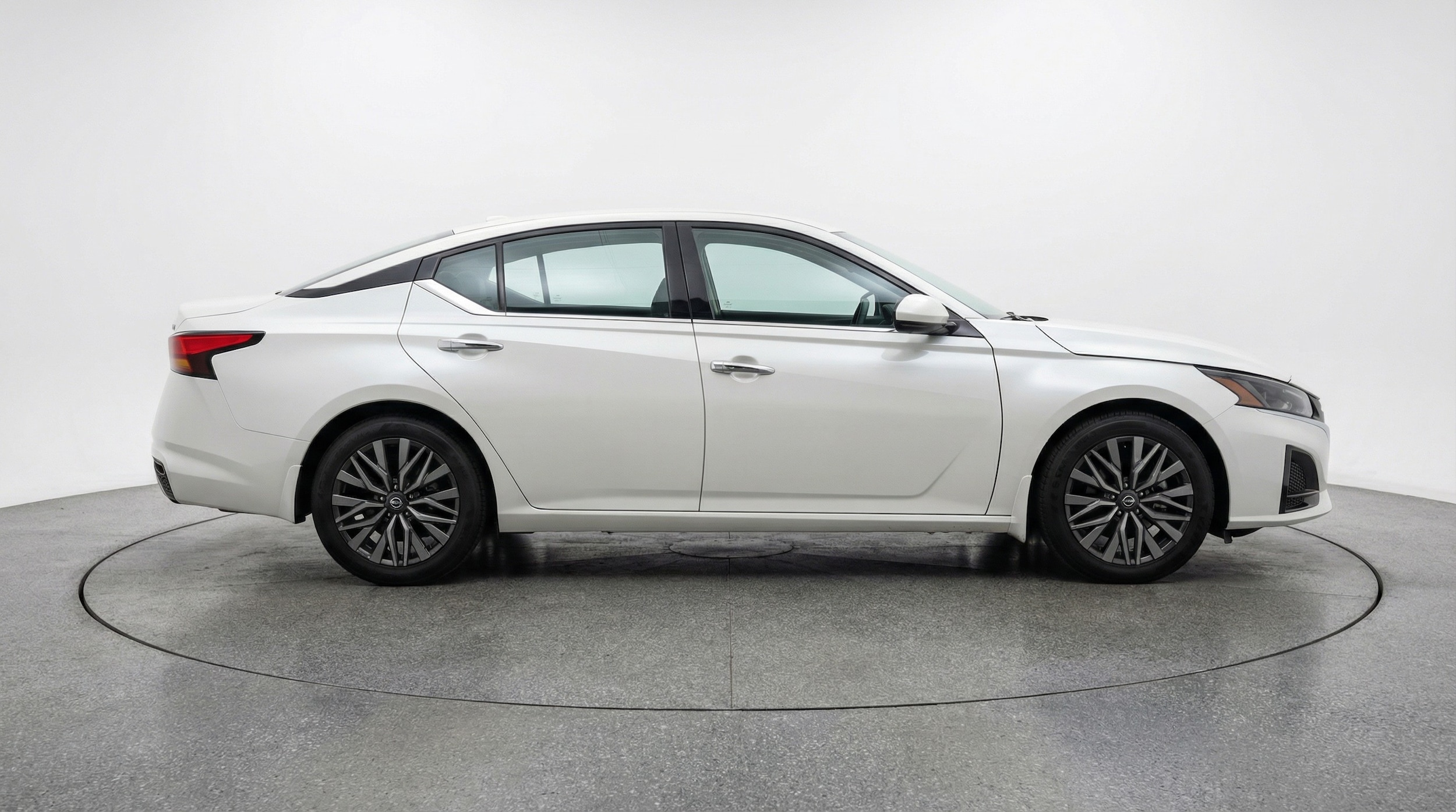 Thumbnail: 2025 Nissan Altima - 8