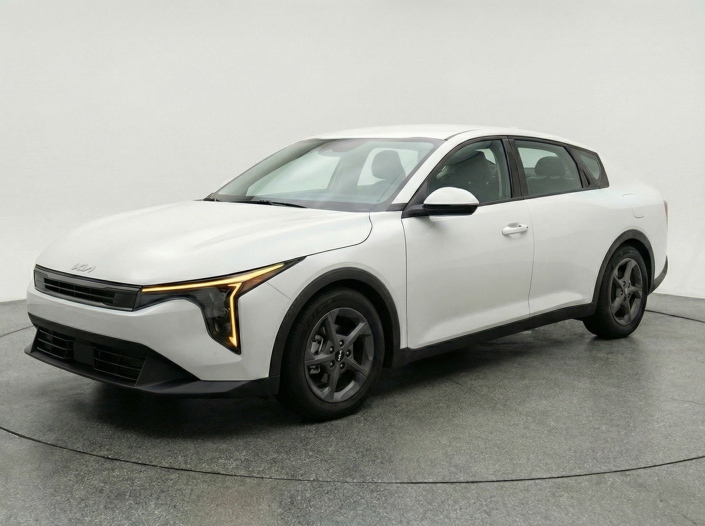 Thumbnail: 2025 Kia K4 - 3