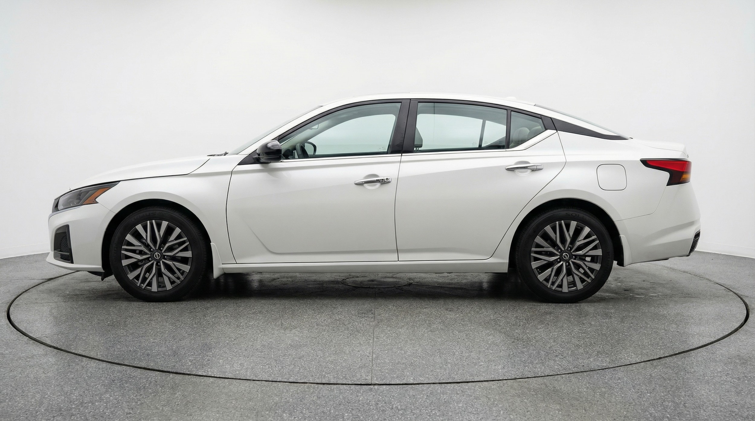 Thumbnail: 2025 Nissan Altima - 4