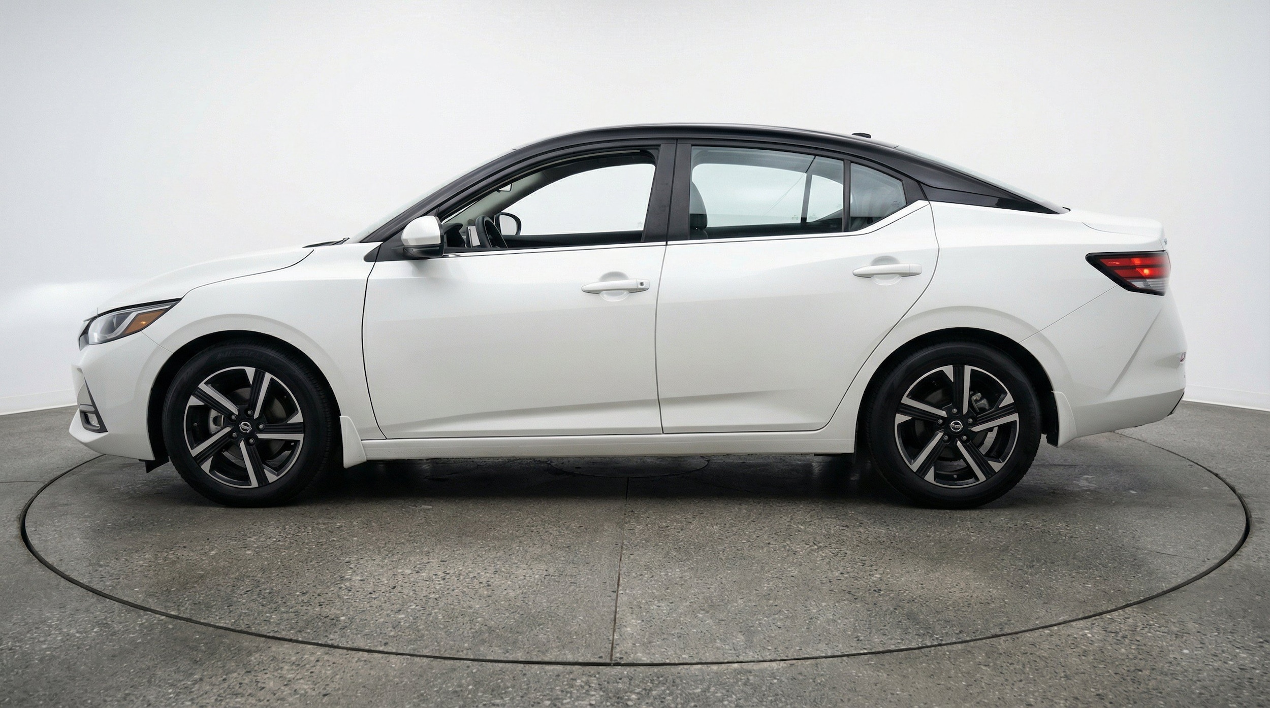 Thumbnail: 2025 Nissan Sentra - 5
