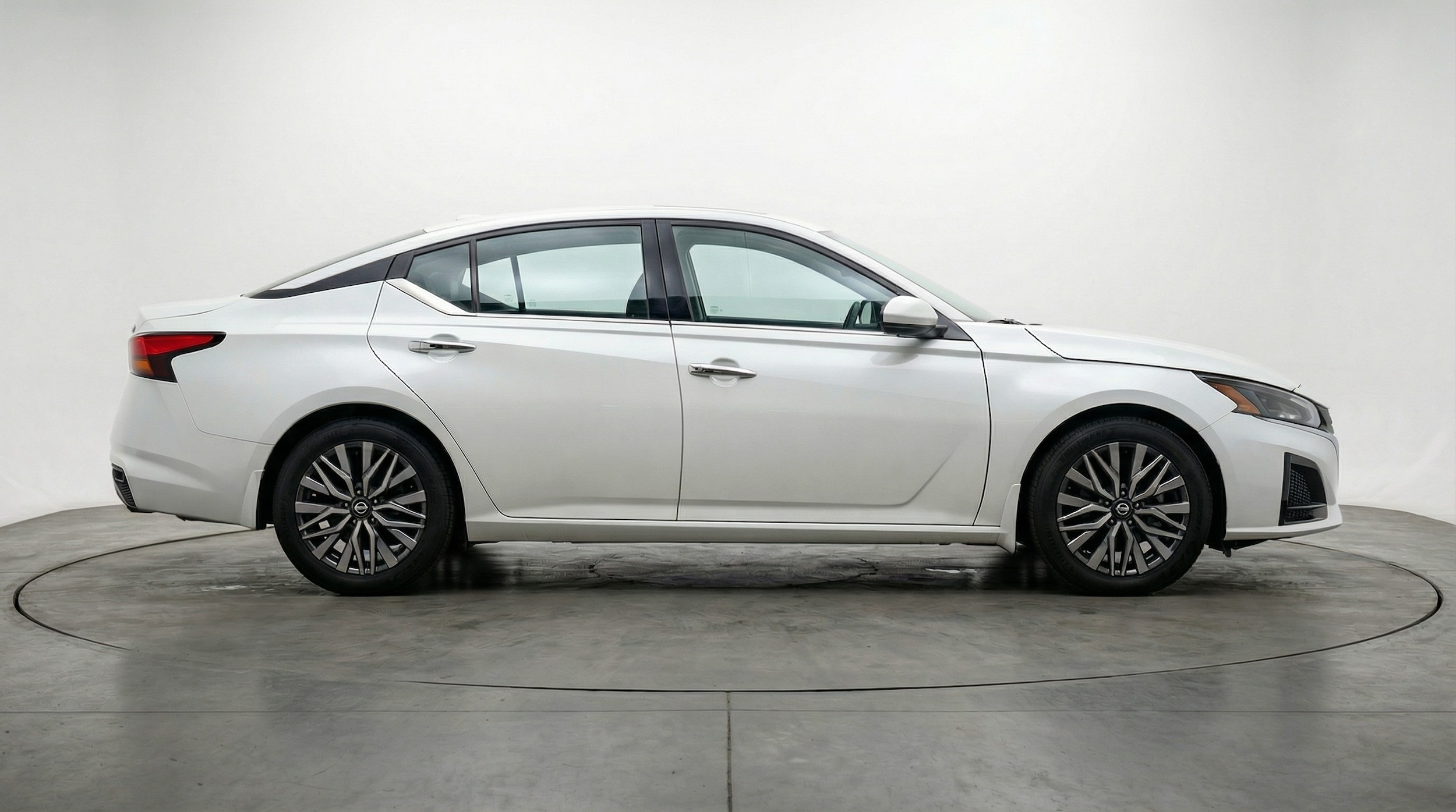 Thumbnail: 2025 Nissan Altima - 8