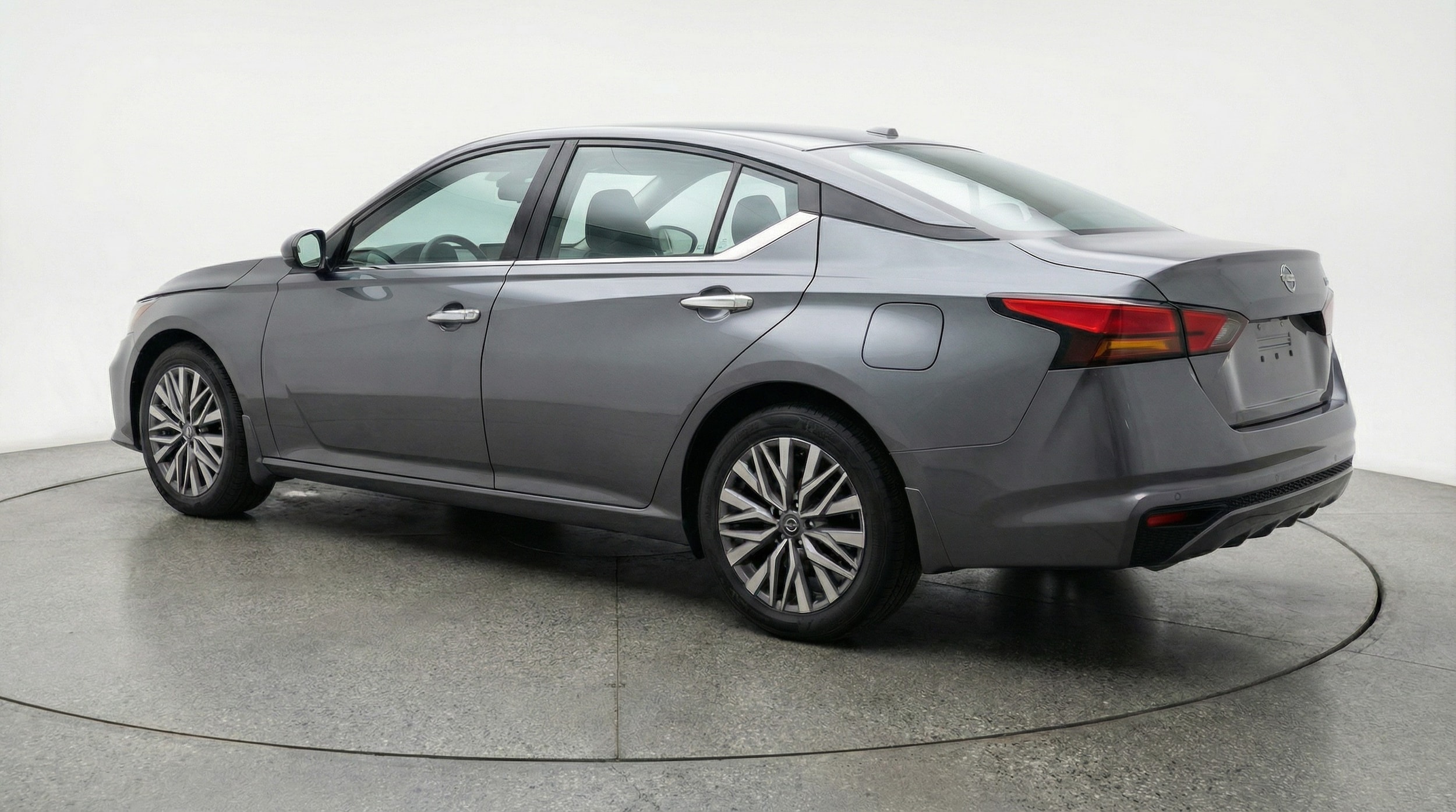 Thumbnail: 2025 Nissan Altima - 5