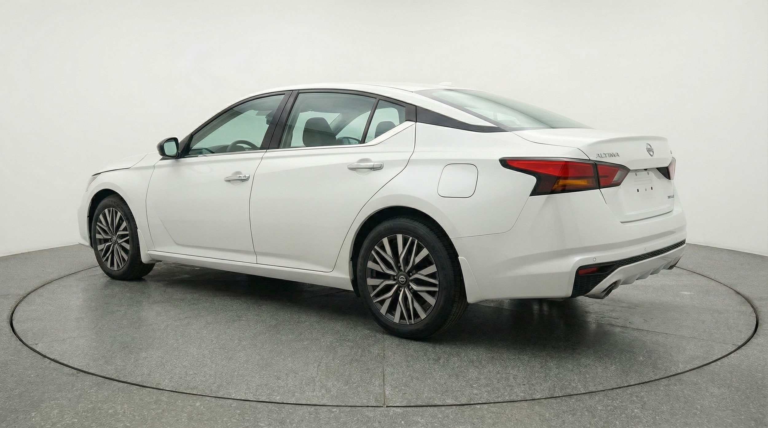 Thumbnail: 2025 Nissan Altima - 5