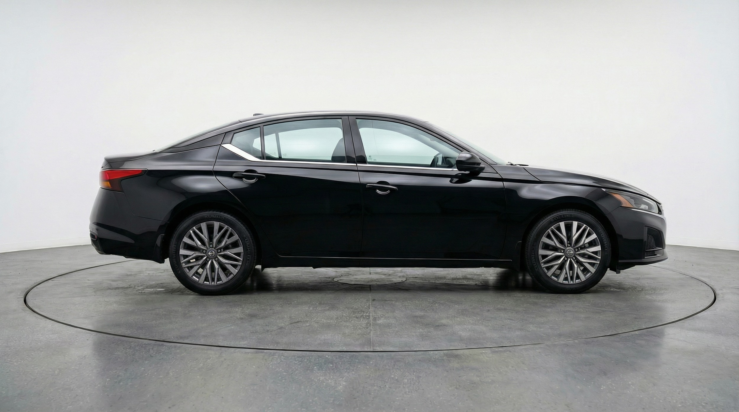 Thumbnail: 2025 Nissan Altima - 8