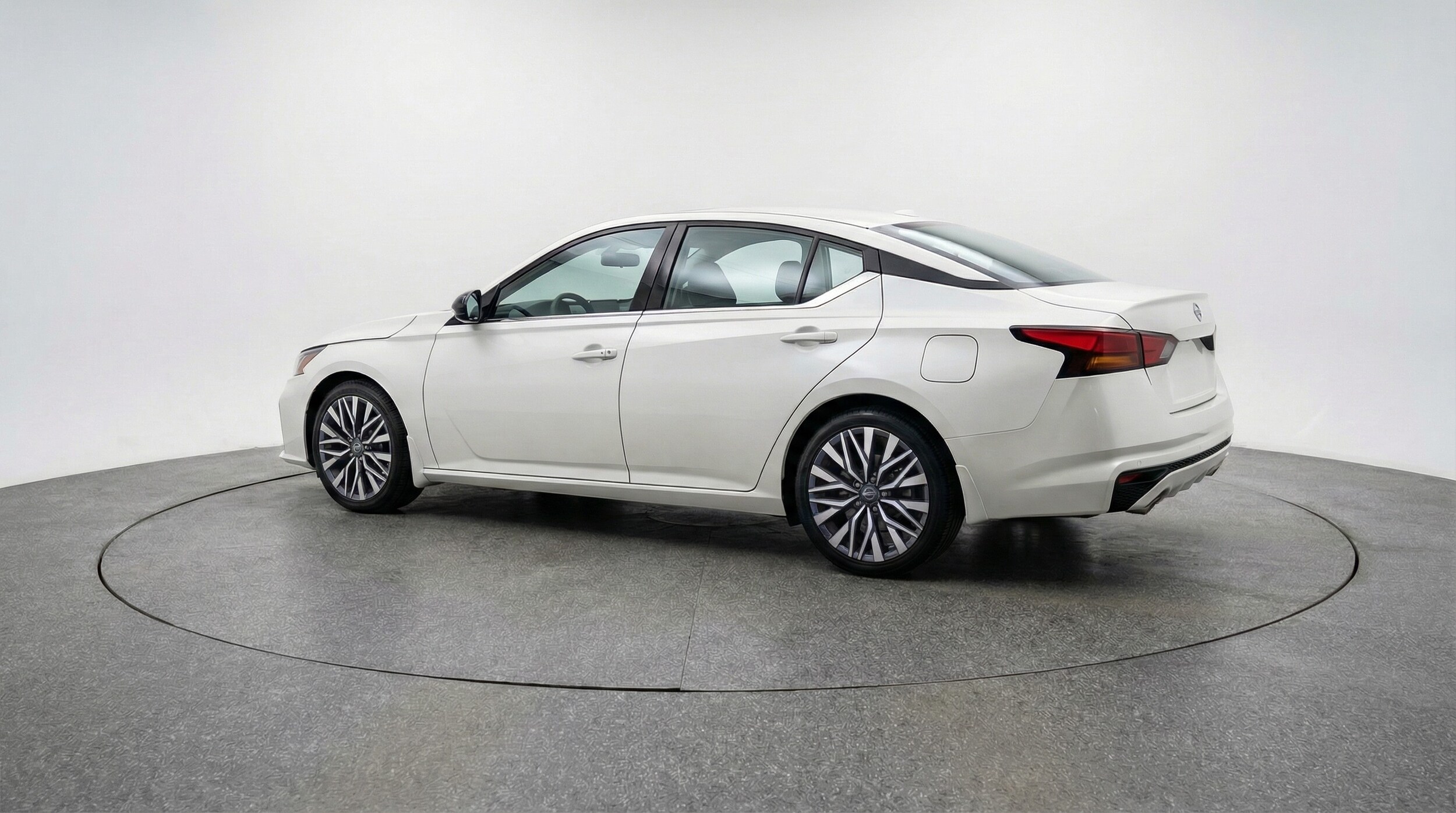 Thumbnail: 2025 Nissan Altima - 5