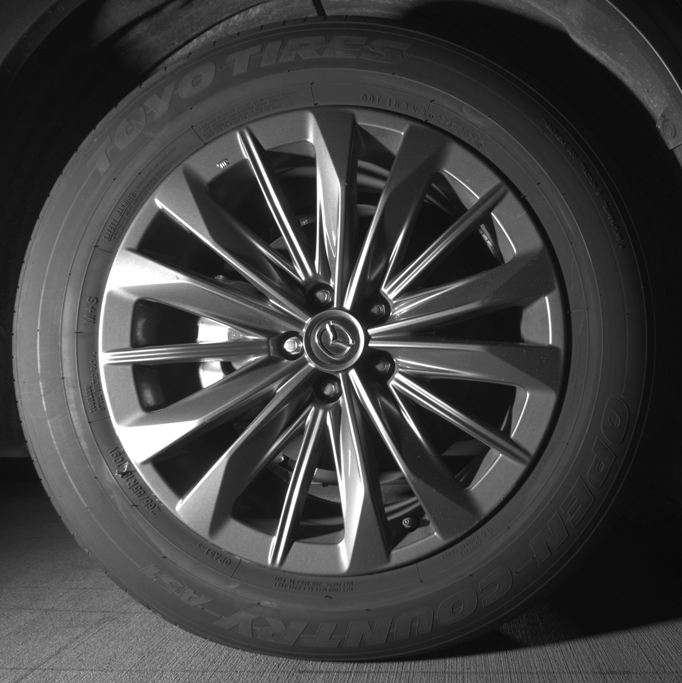 Thumbnail: 2025 Mazda CX-70 - 10