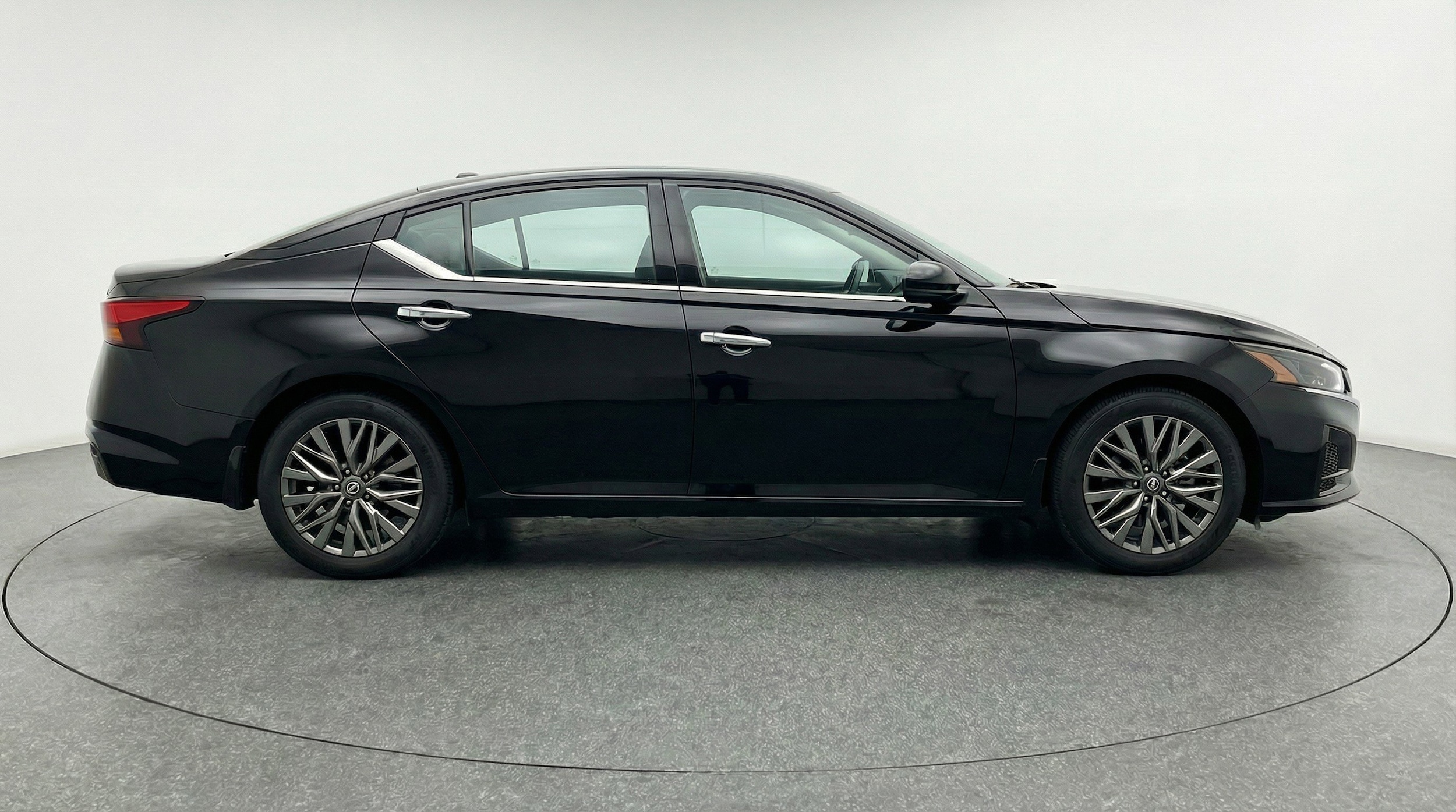 Thumbnail: 2025 Nissan Altima - 11