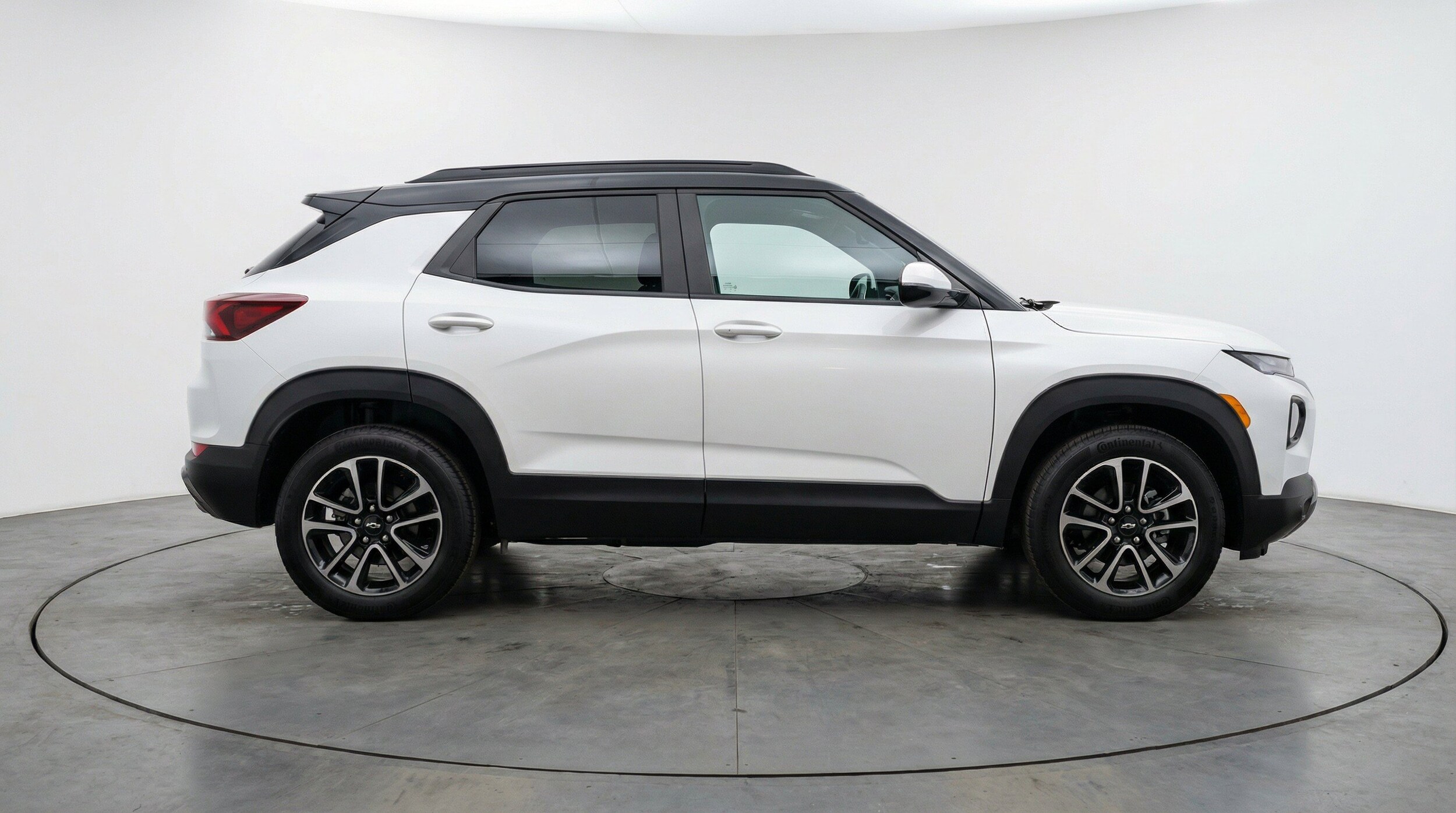 Thumbnail: 2025 Chevrolet TrailBlazer - 11