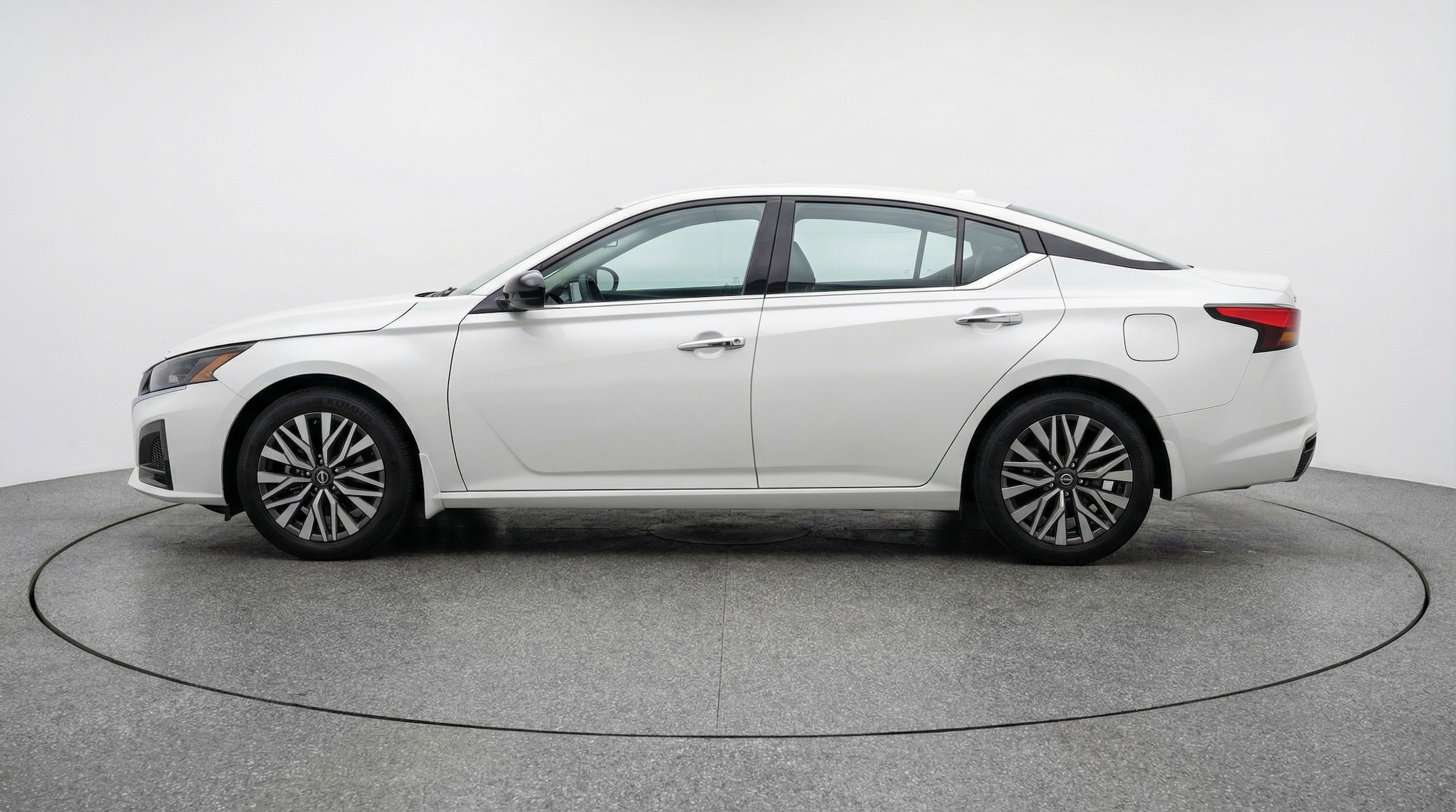 Thumbnail: 2025 Nissan Altima - 4