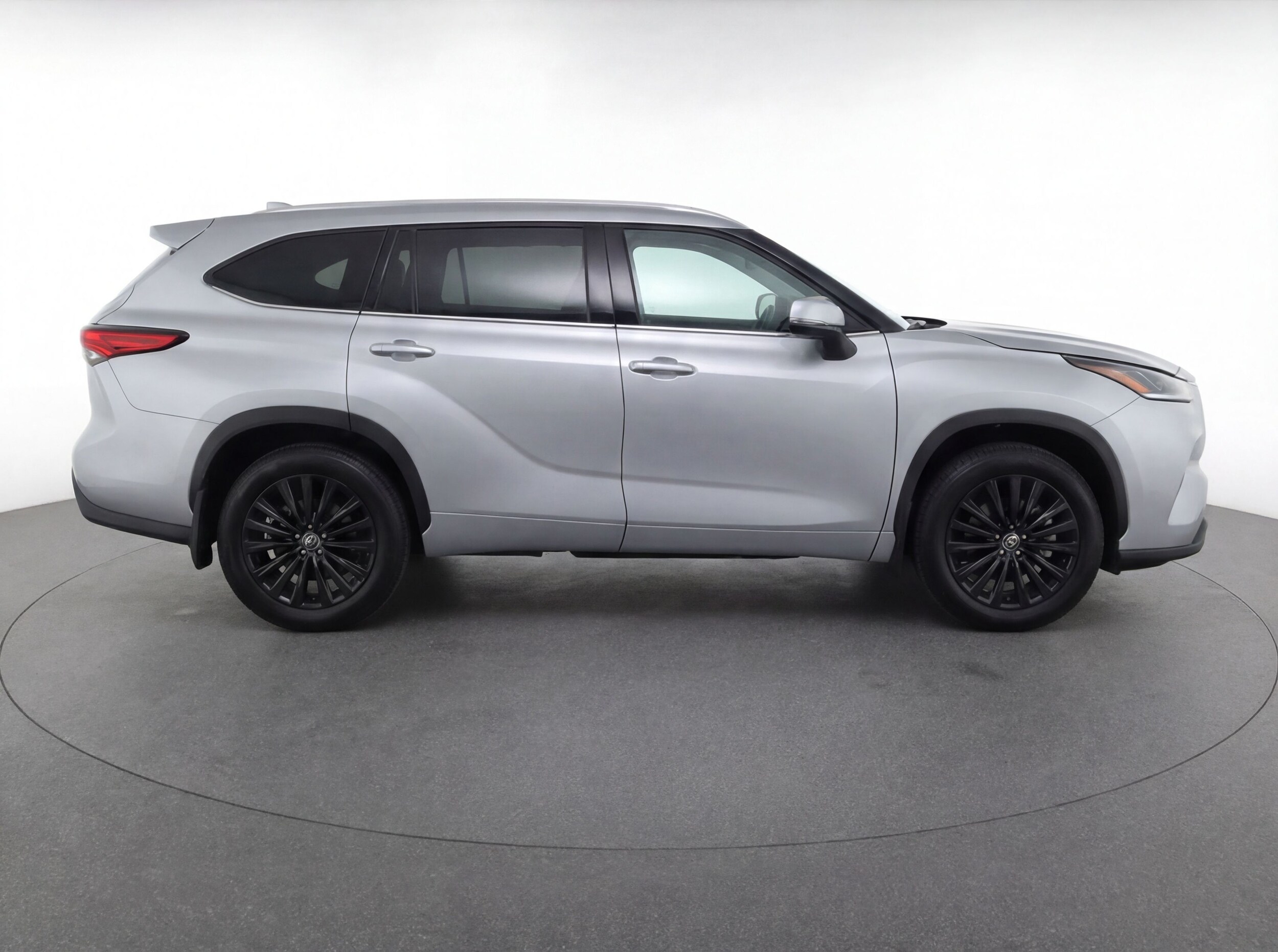 Thumbnail: 2024 Toyota Highlander - 8