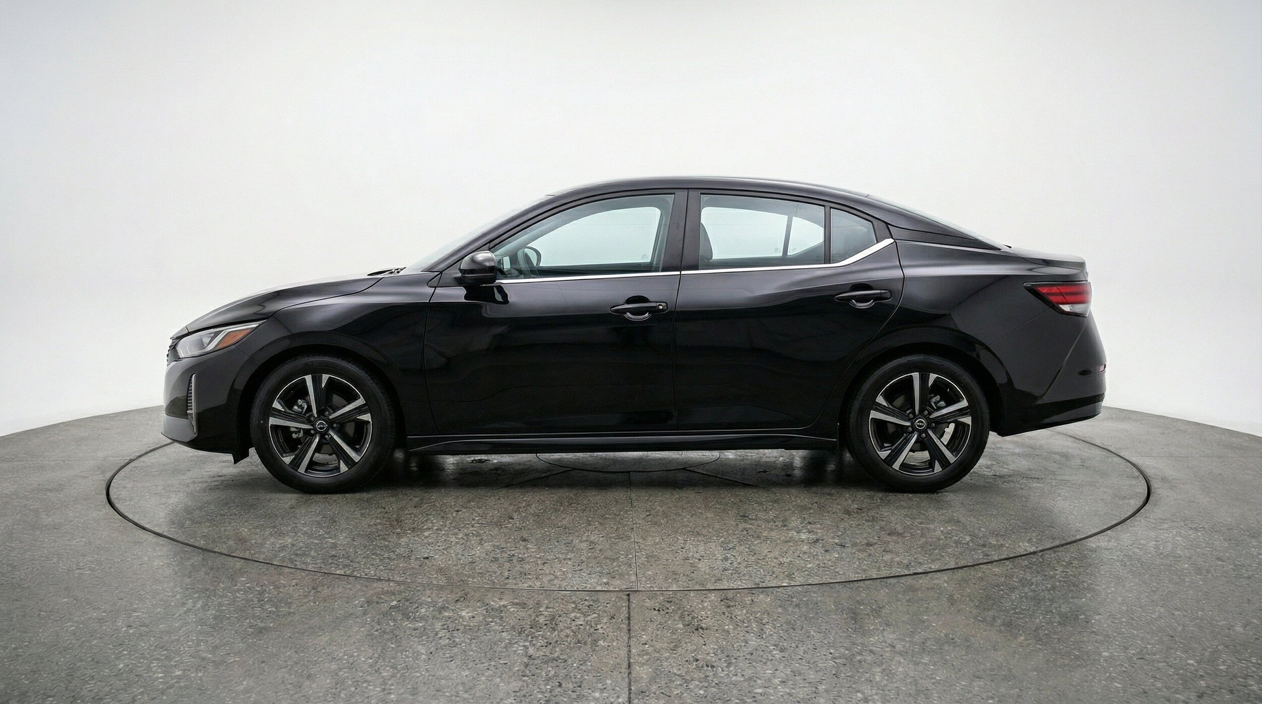 Thumbnail: 2025 Nissan Sentra - 5