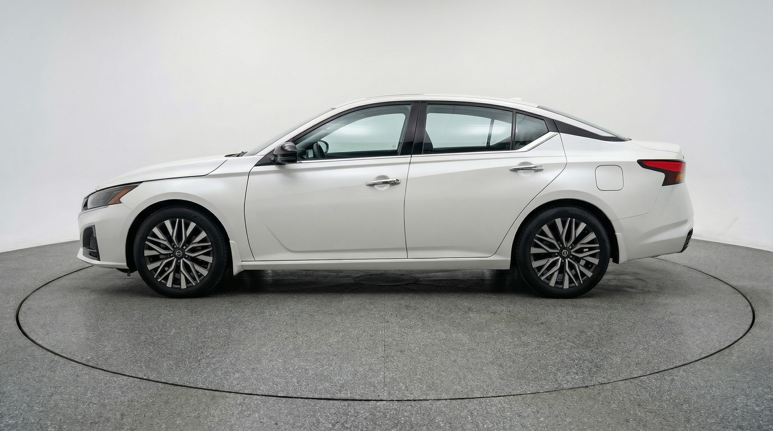 Thumbnail: 2025 Nissan Altima - 4