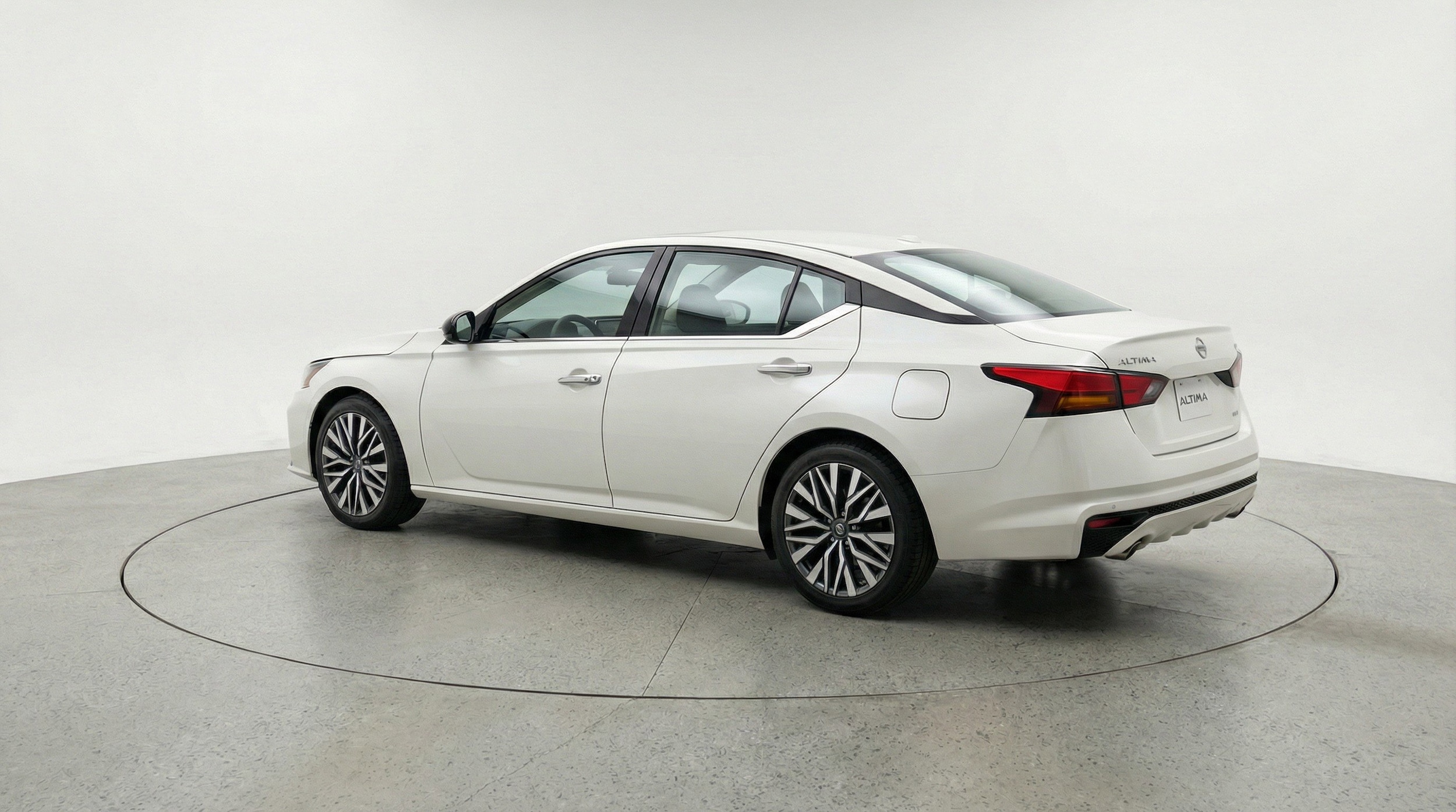 Thumbnail: 2025 Nissan Altima - 6