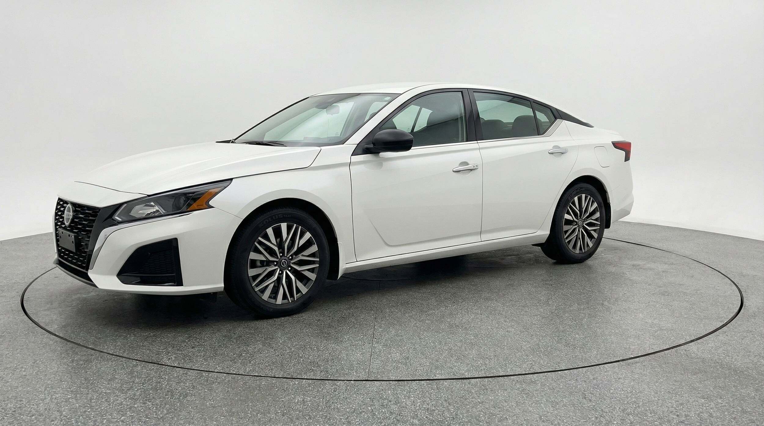 Thumbnail: 2025 Nissan Altima - 3
