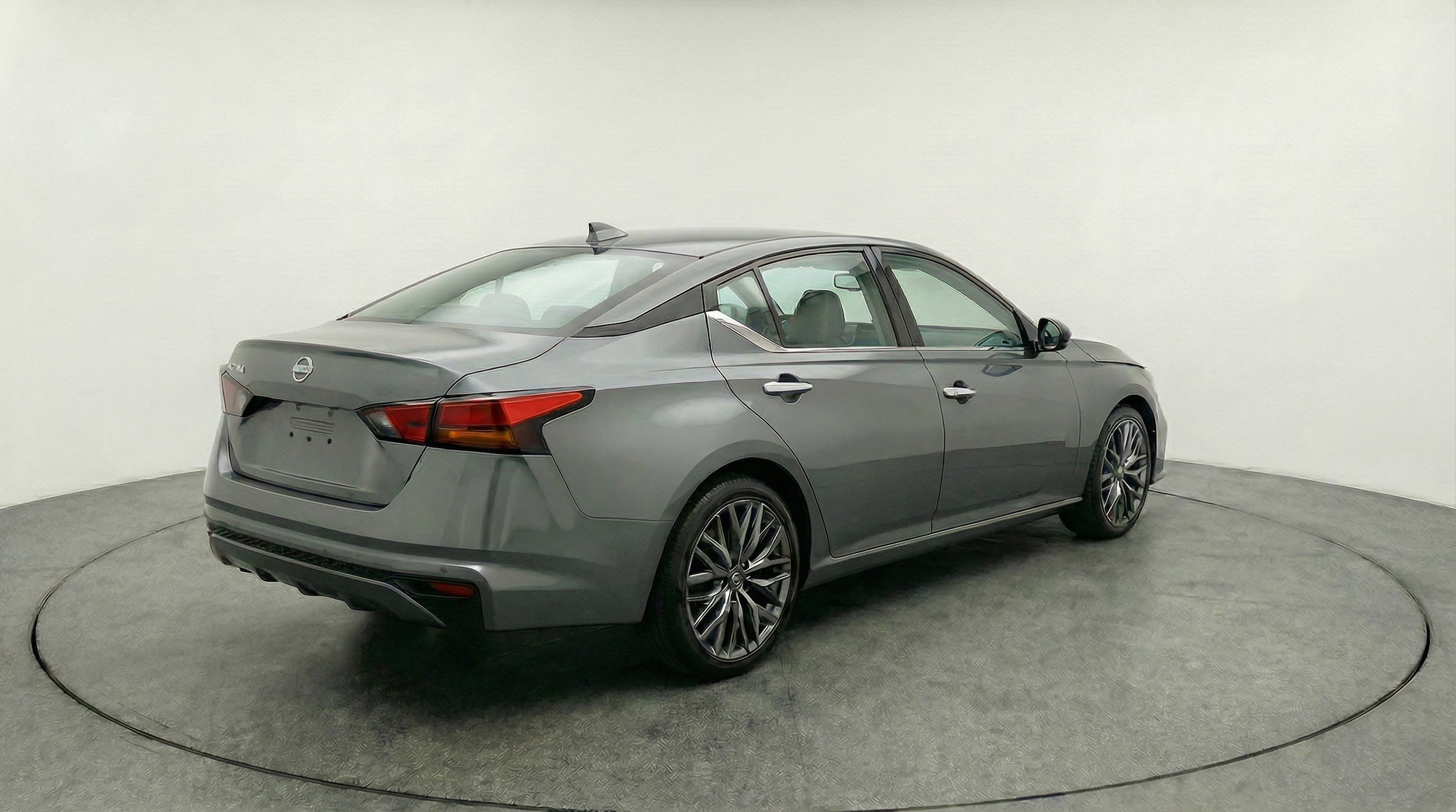 Thumbnail: 2025 Nissan Altima - 9