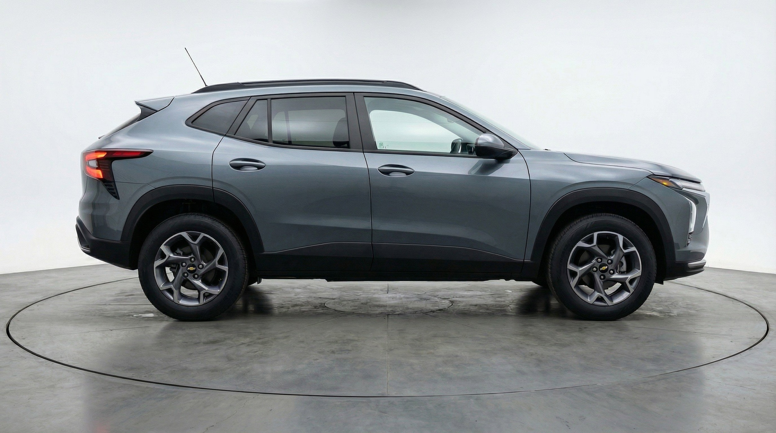 Thumbnail: 2025 Chevrolet Trax - 11