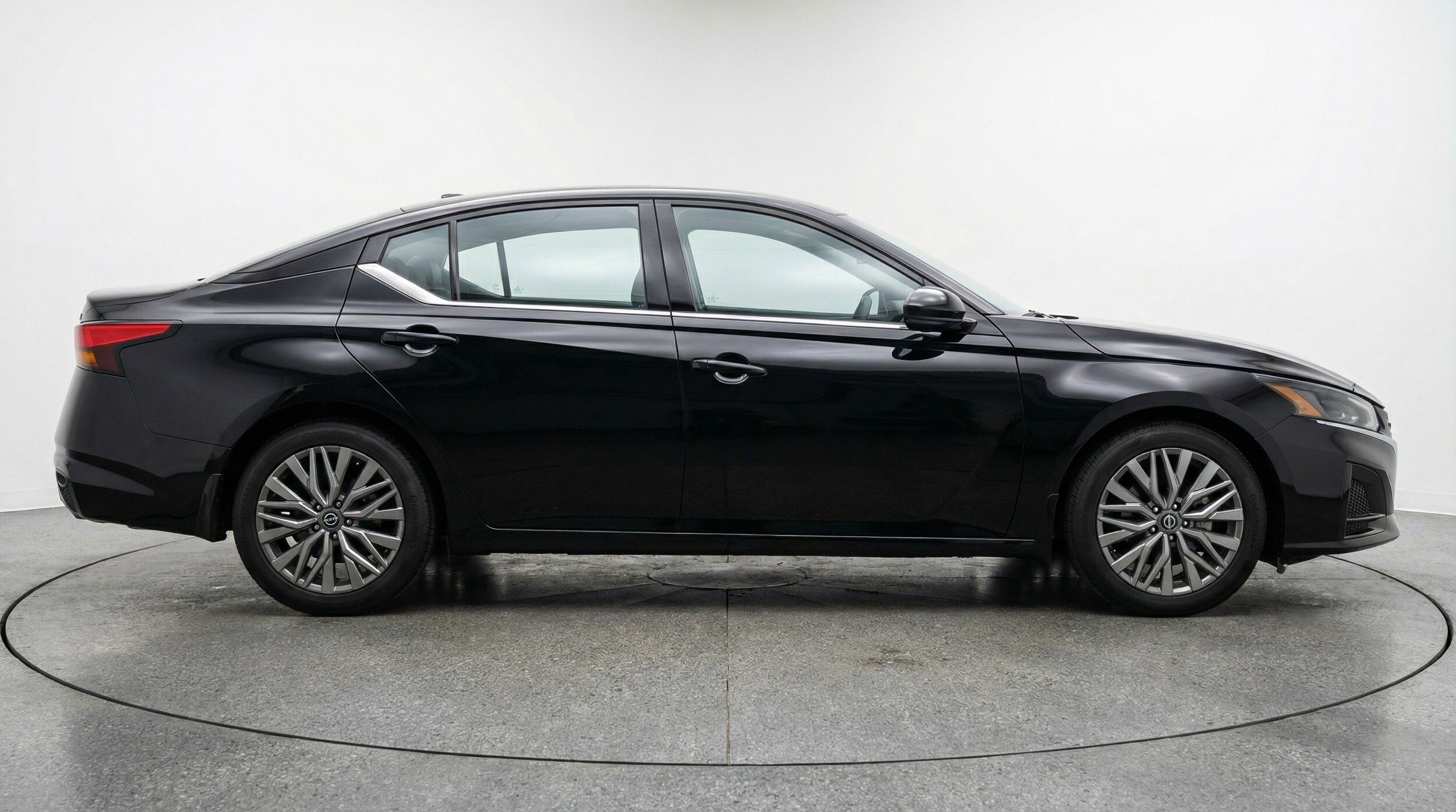 Thumbnail: 2025 Nissan Altima - 11