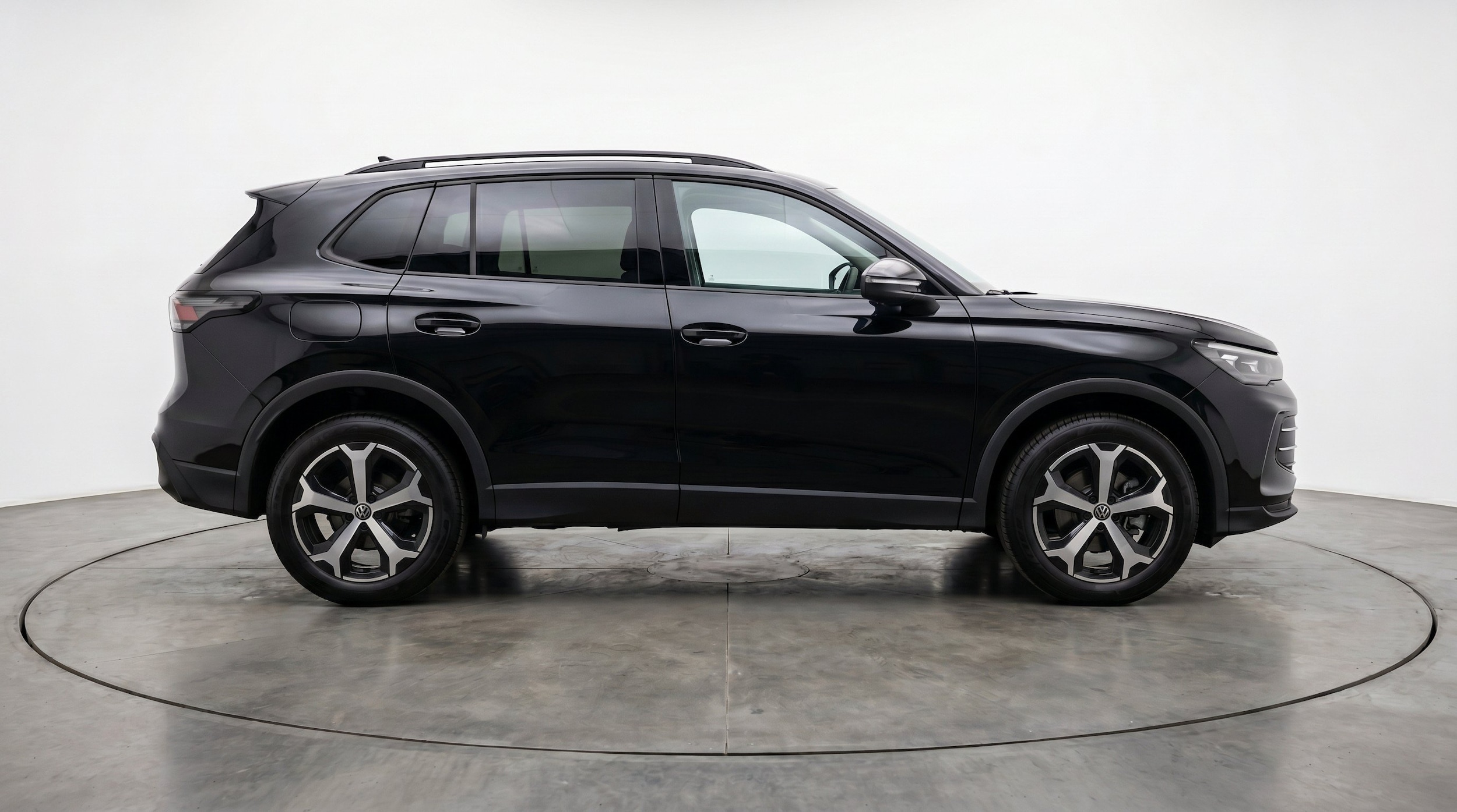 Thumbnail: 2026 Volkswagen Tiguan - 11