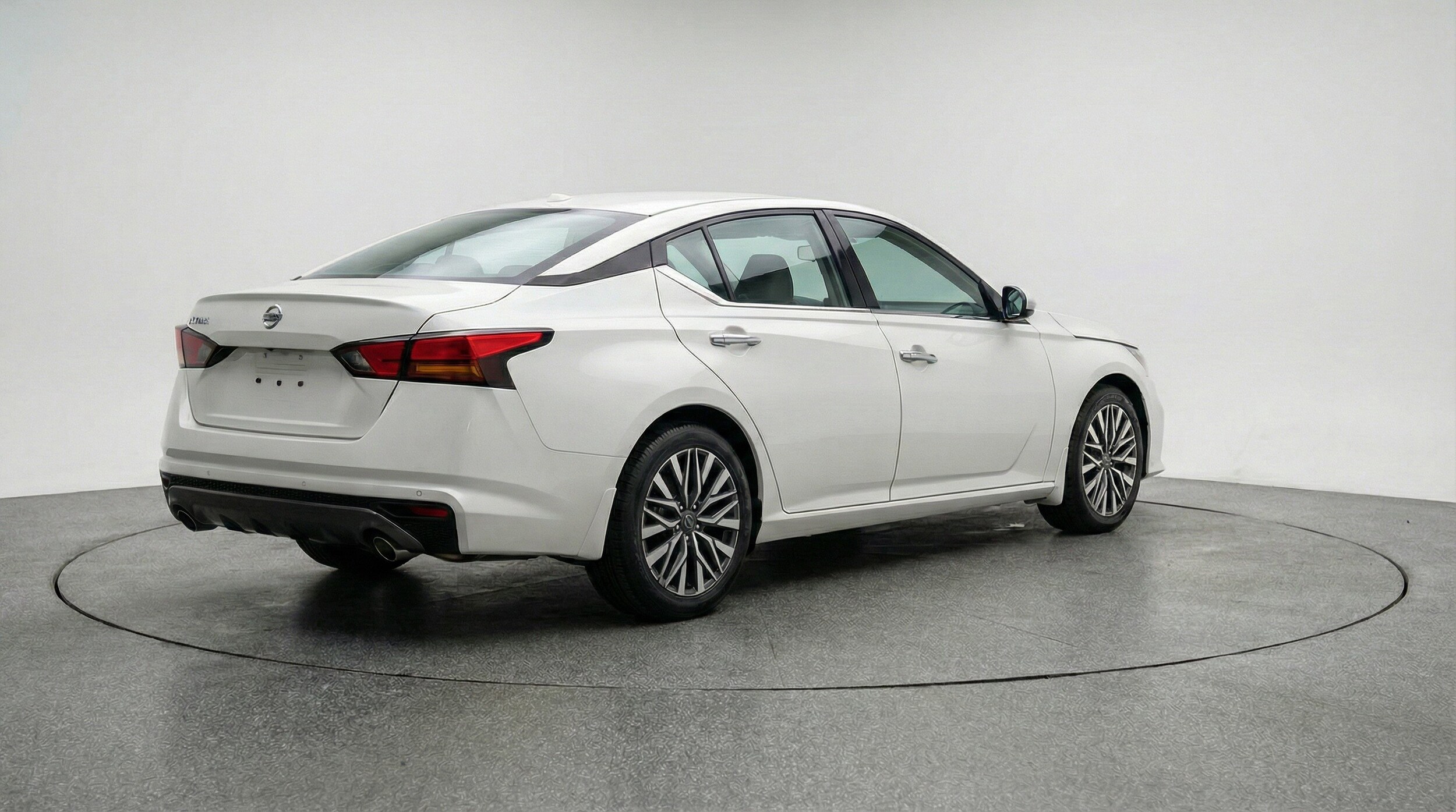 Thumbnail: 2025 Nissan Altima - 9