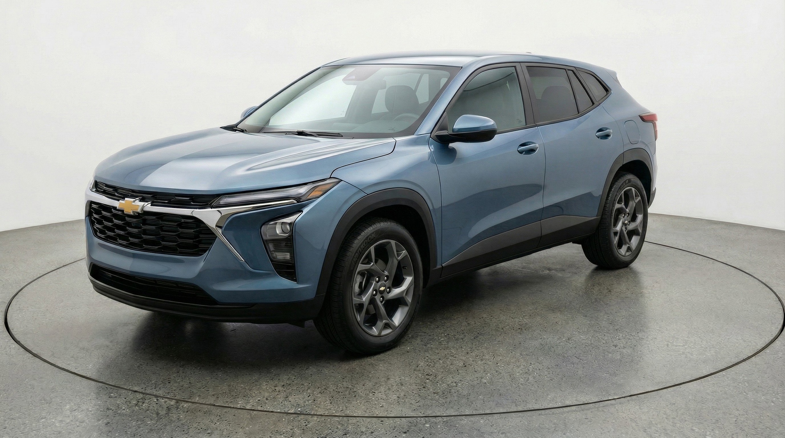 Thumbnail: 2025 Chevrolet Trax - 3