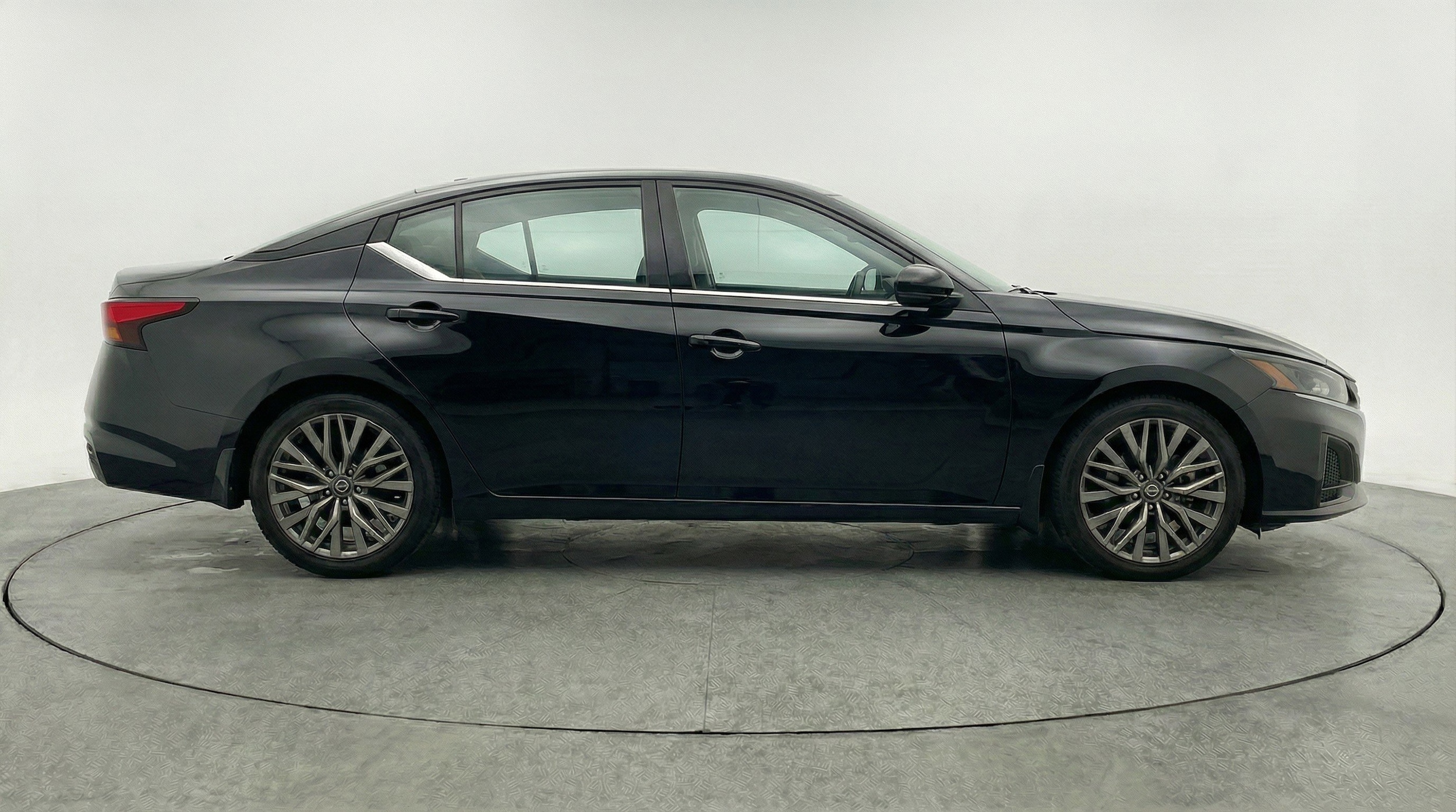 Thumbnail: 2025 Nissan Altima - 11