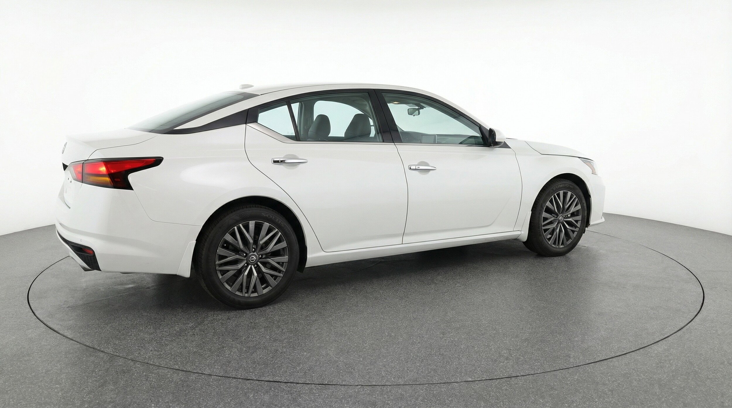 Thumbnail: 2025 Nissan Altima - 9