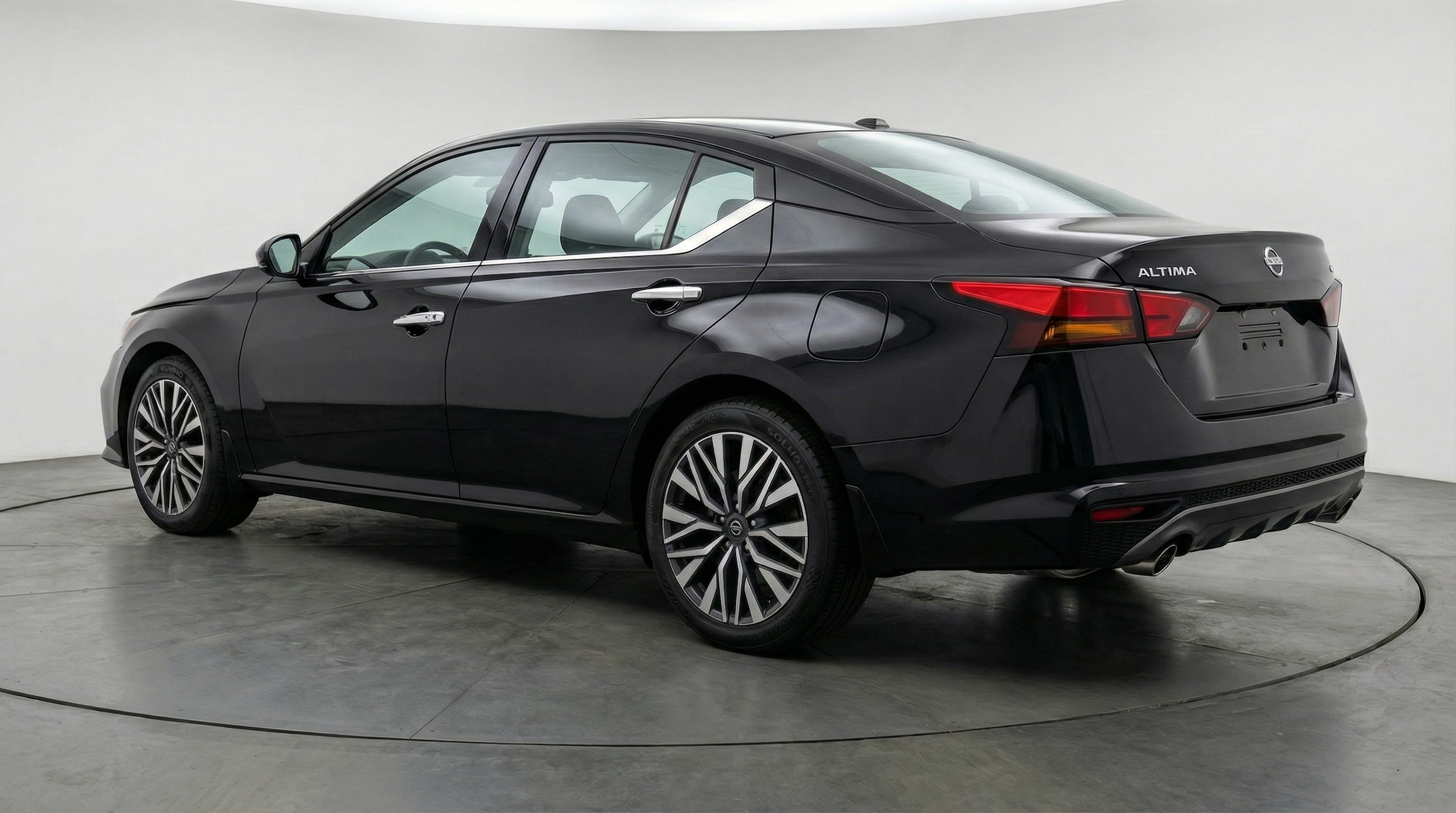 Thumbnail: 2025 Nissan Altima - 5