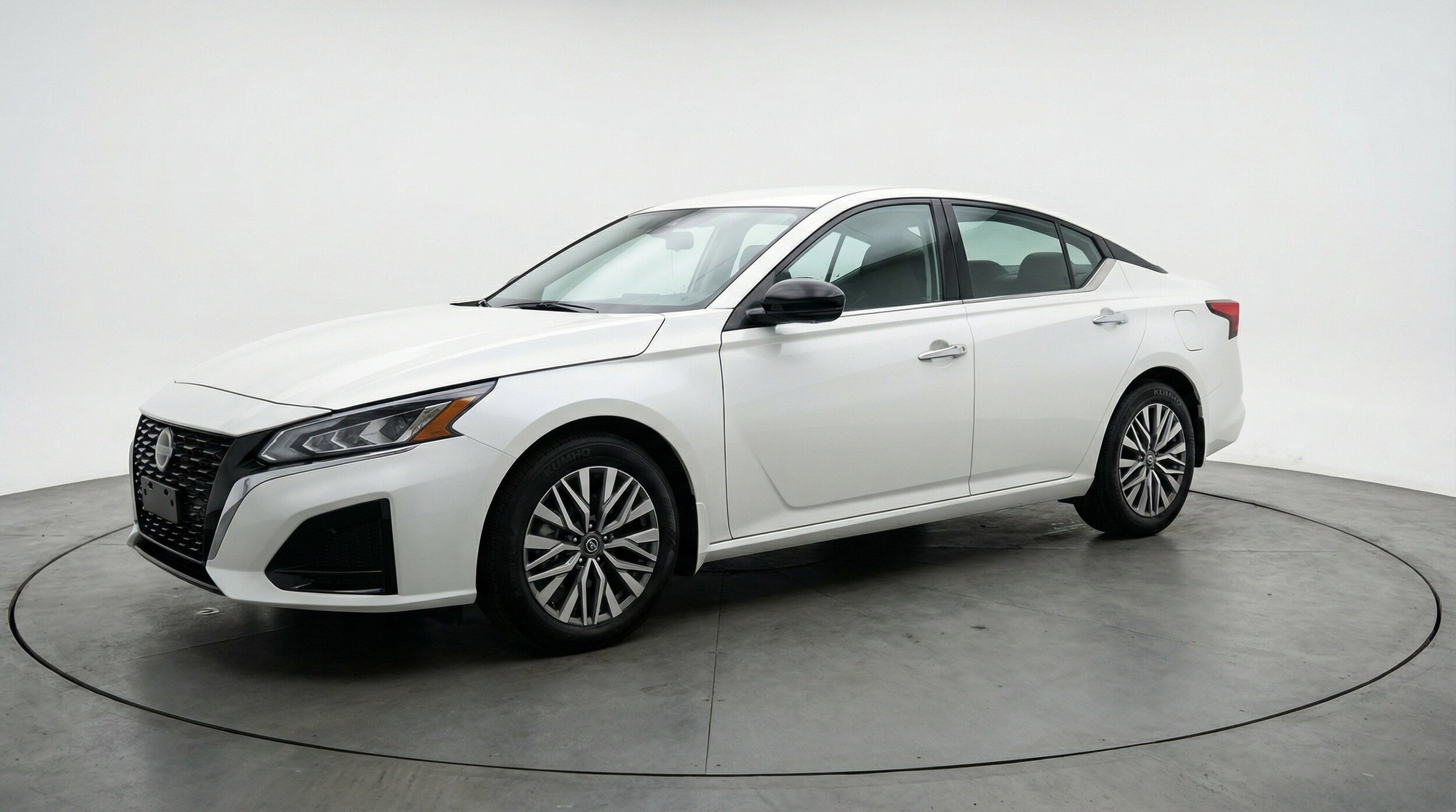 Thumbnail: 2025 Nissan Altima - 3