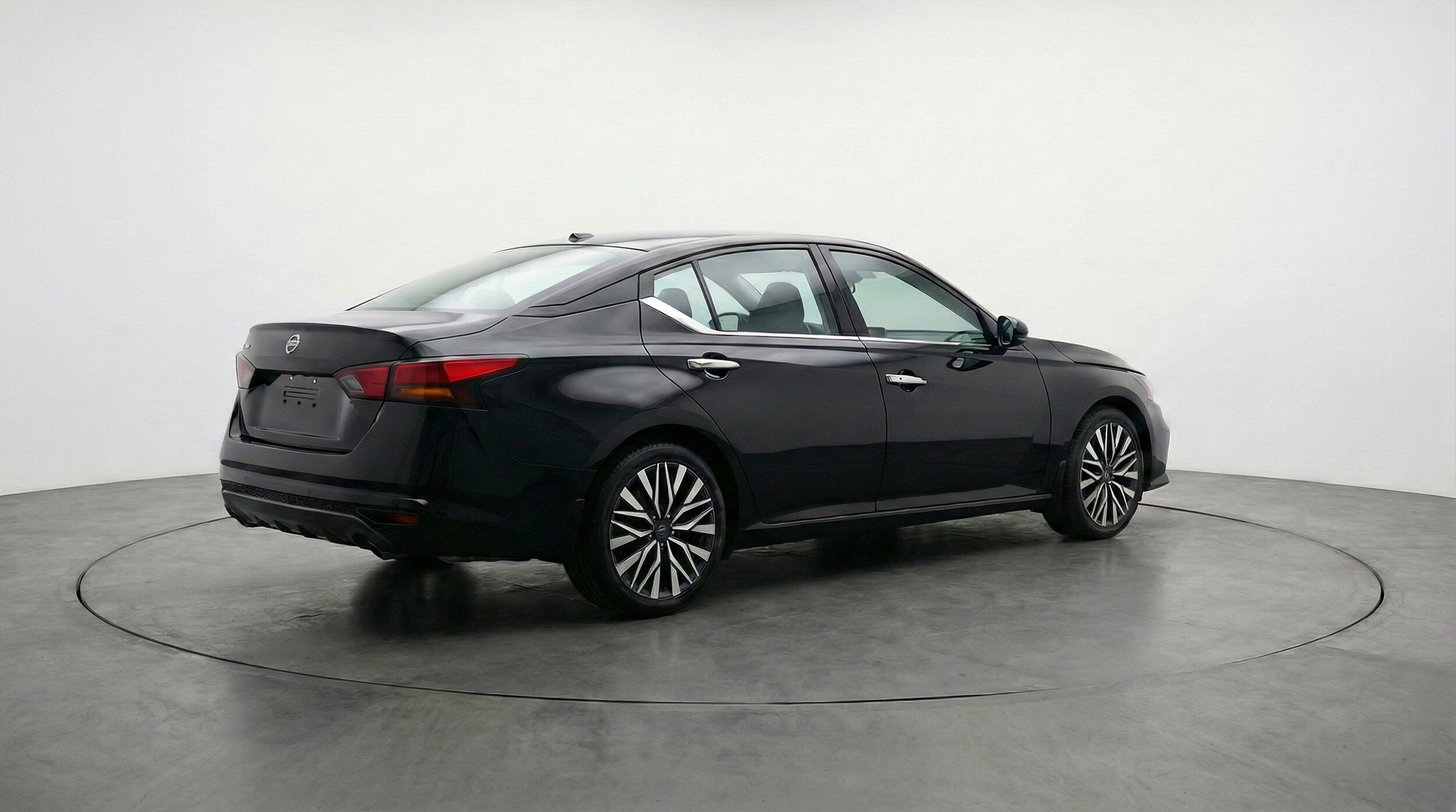 Thumbnail: 2025 Nissan Altima - 9