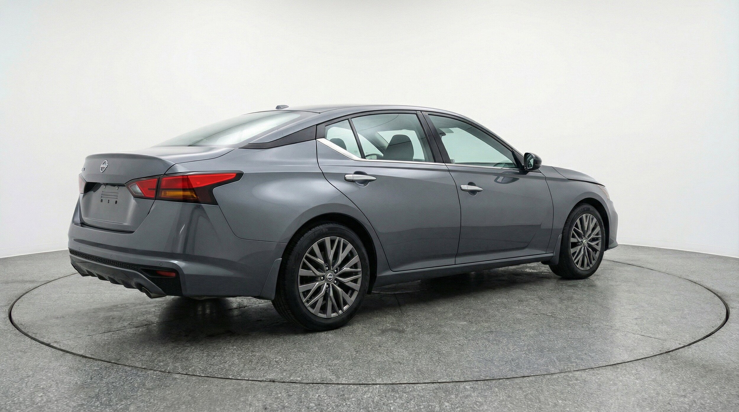 Thumbnail: 2025 Nissan Altima - 9