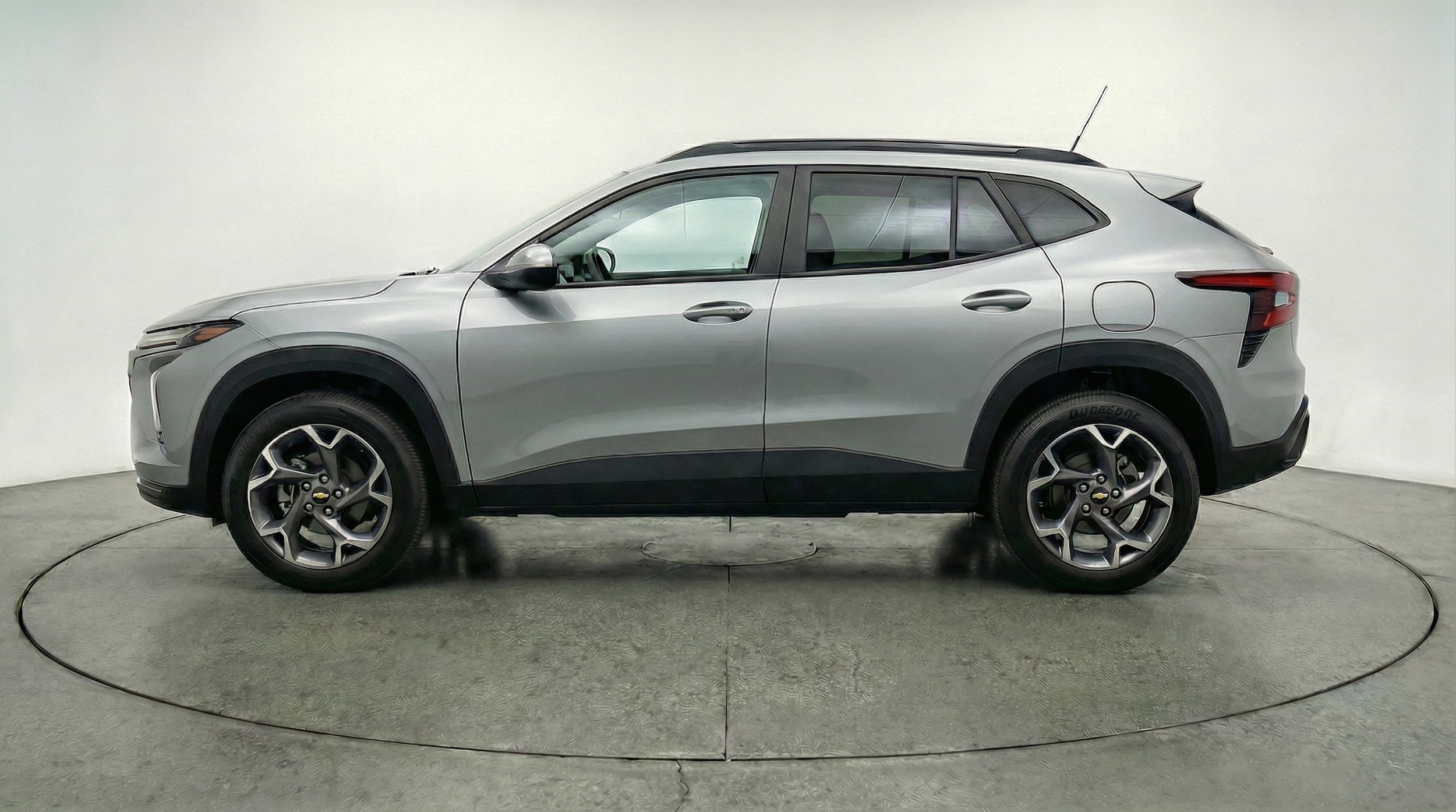 Thumbnail: 2025 Chevrolet Trax - 4