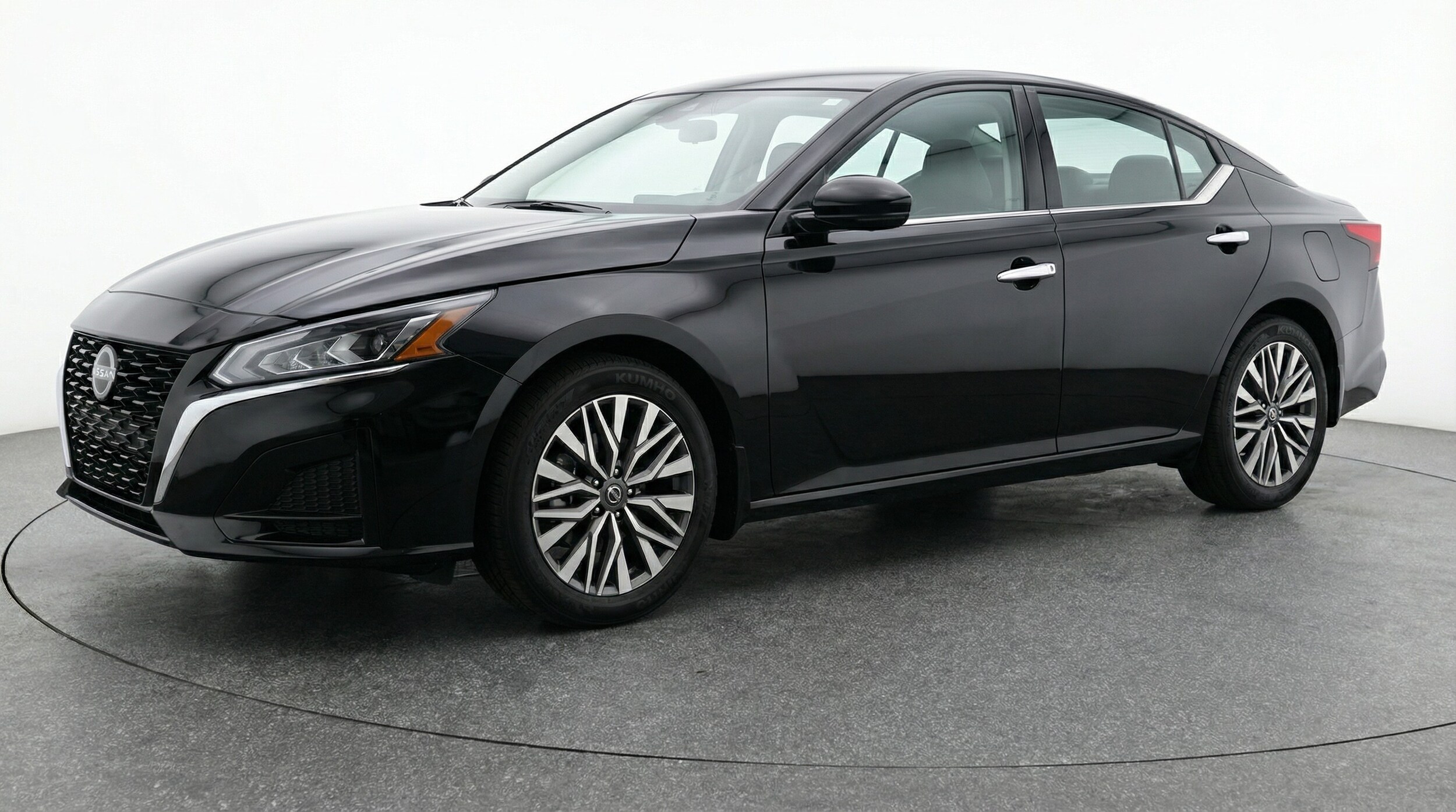 Thumbnail: 2025 Nissan Altima - 3