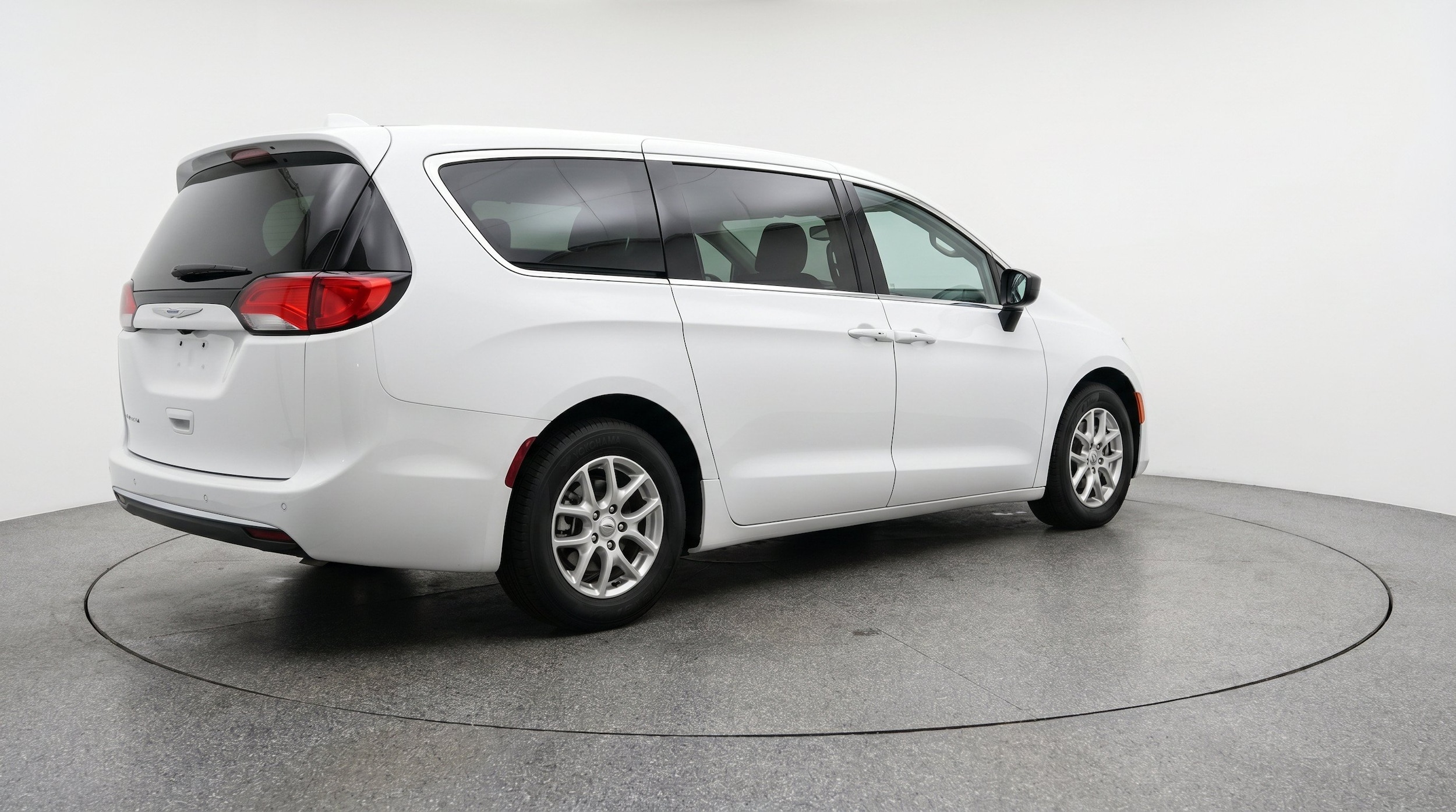 Thumbnail: 2024 Chrysler Voyager - 9