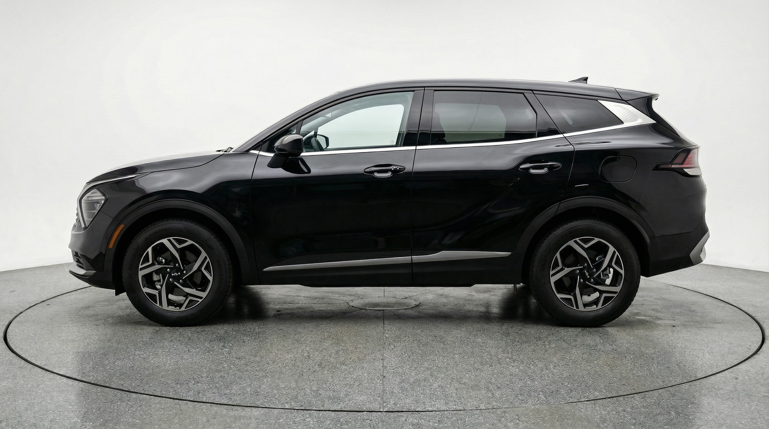 Thumbnail: 2025 Kia Sportage - 4