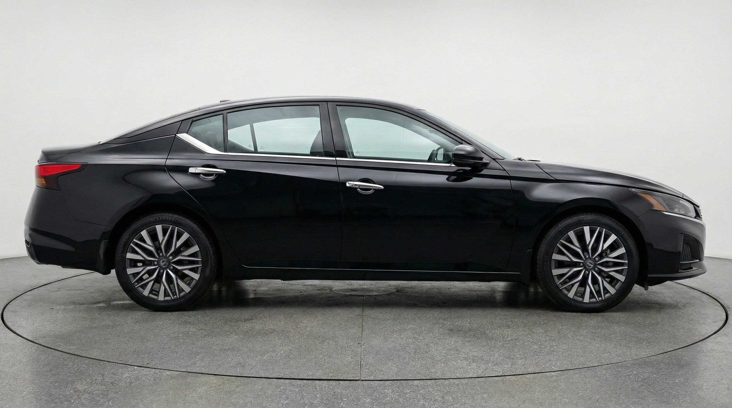 Thumbnail: 2025 Nissan Altima - 11